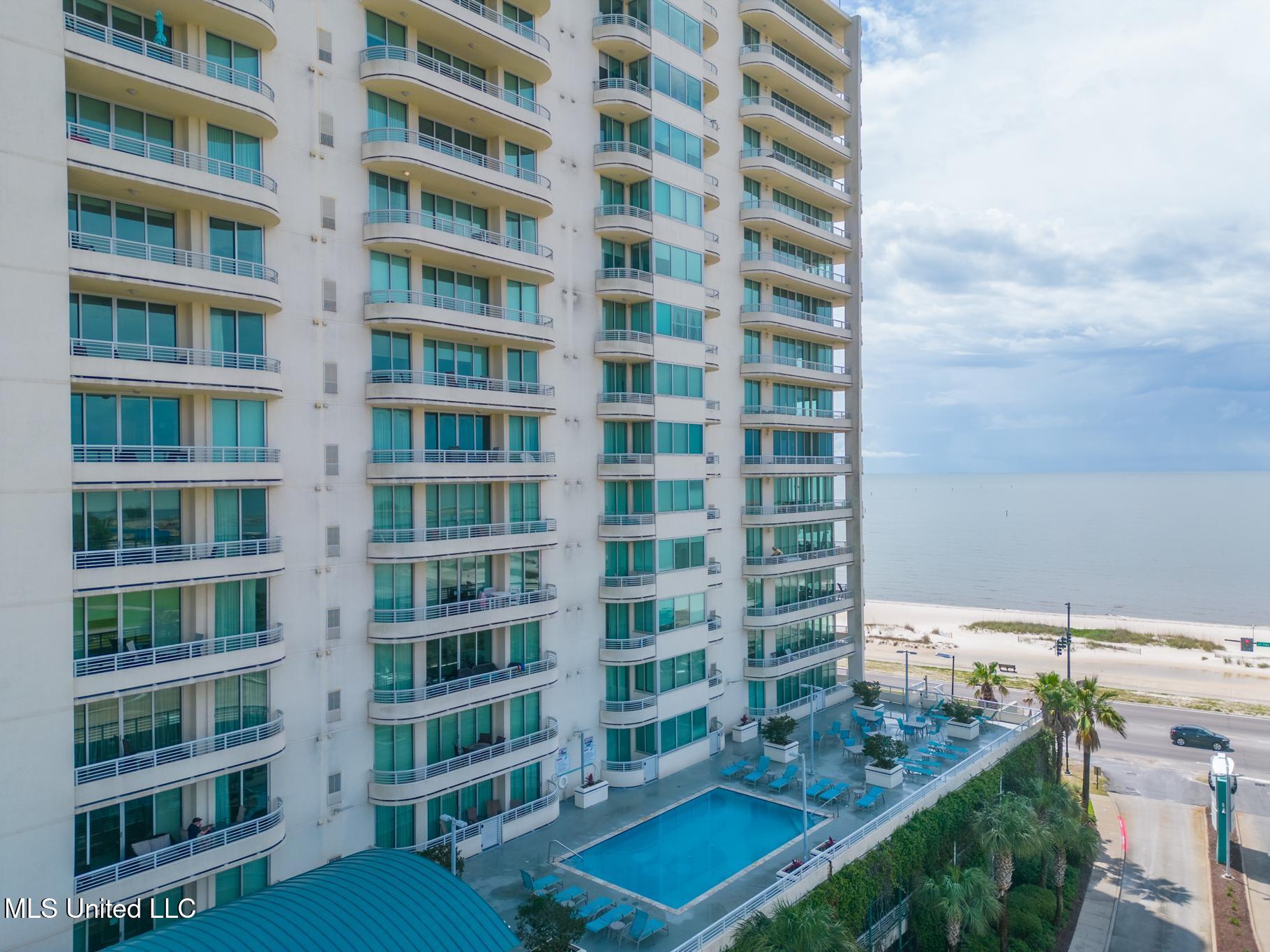 2060 Beach Boulevard Property Photo 1
