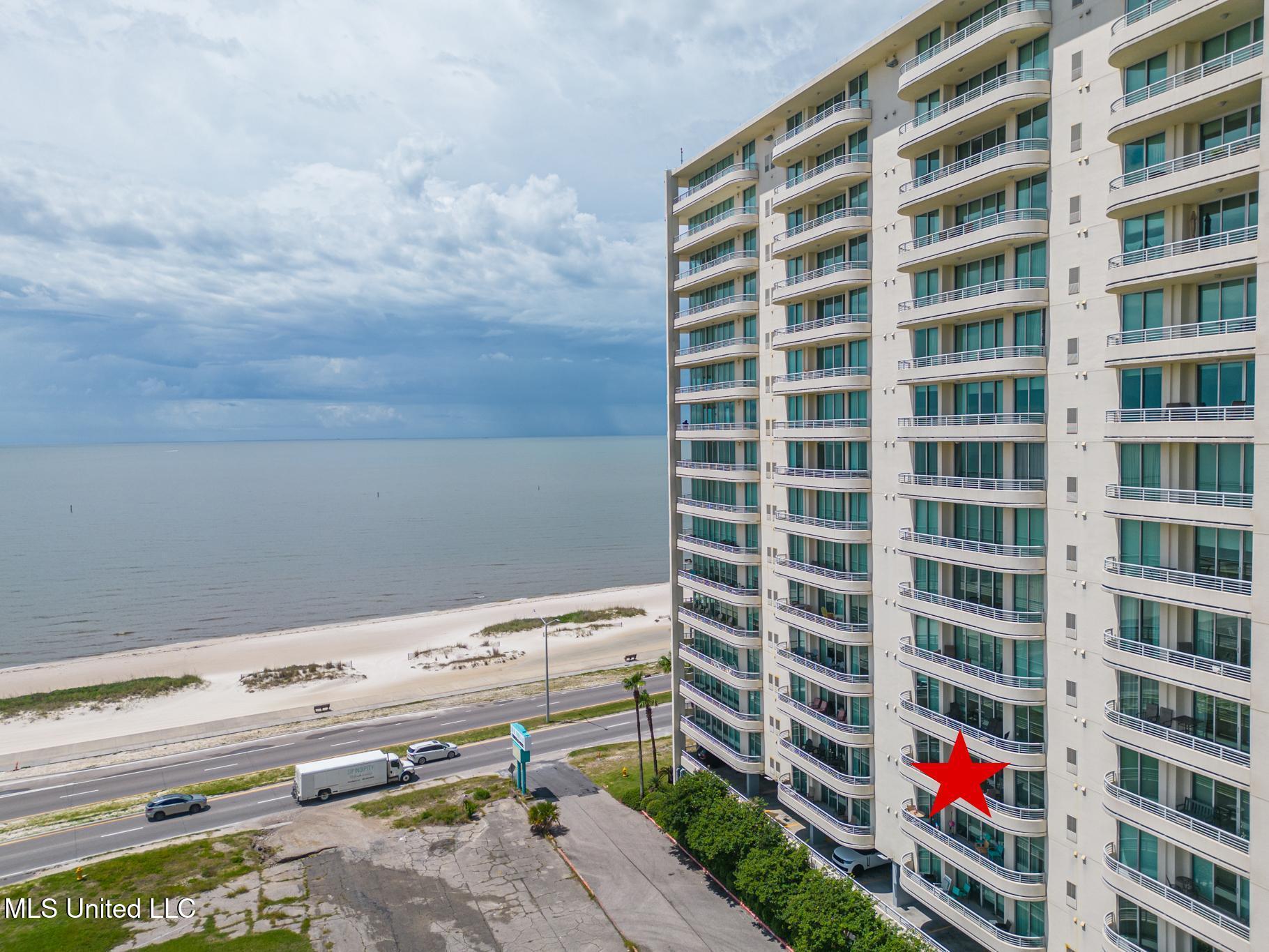 2060 Beach Boulevard Property Photo 2