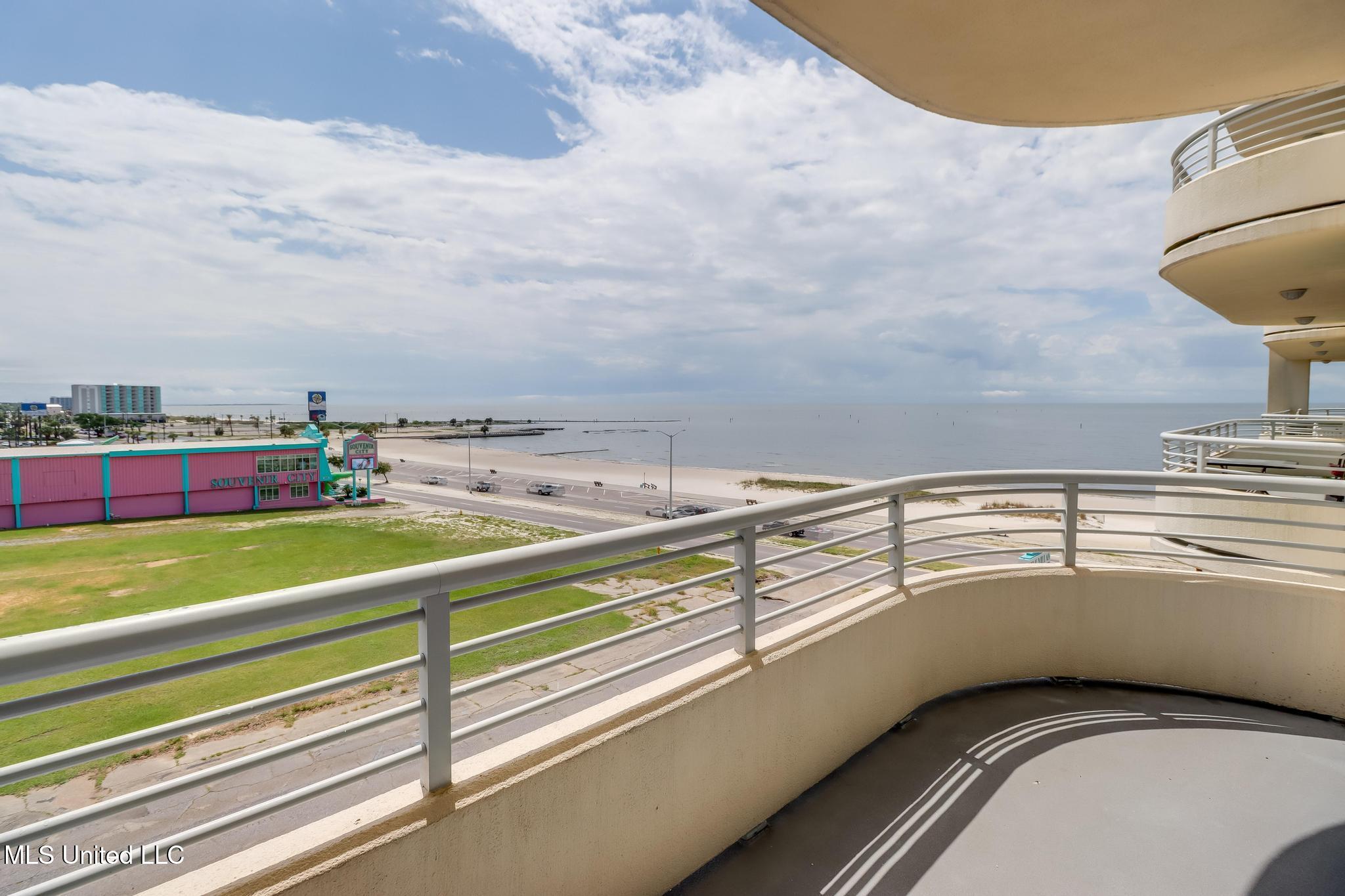 2060 Beach Boulevard Property Photo 22