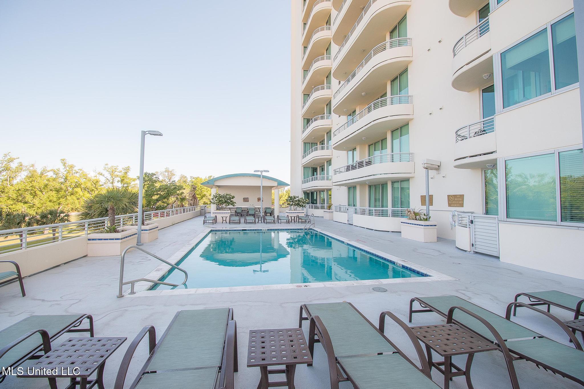 2060 Beach Boulevard Property Photo 27
