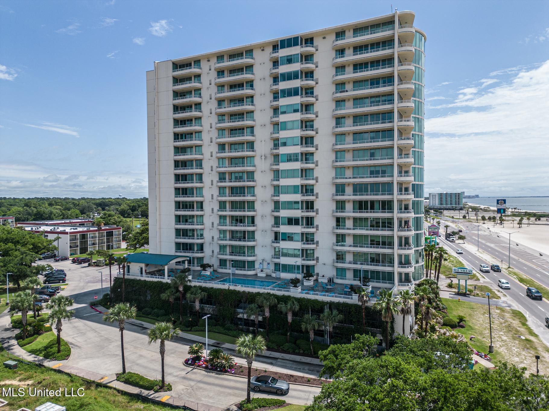 2060 Beach Boulevard Property Photo 39