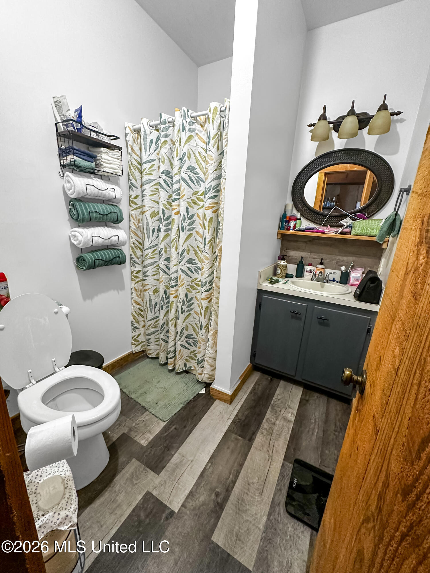 55 E 8th Avenue Property Photo 8