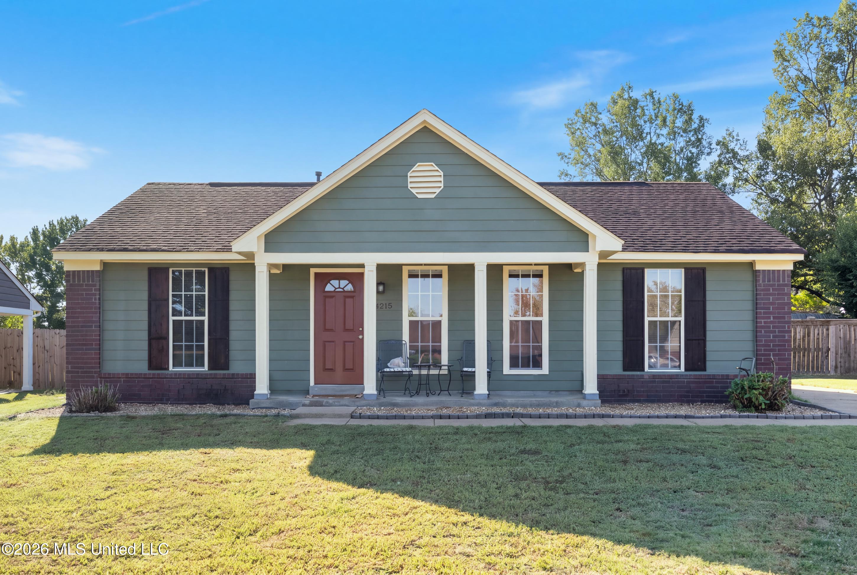 4215 Highgate Drive Property Photo 3
