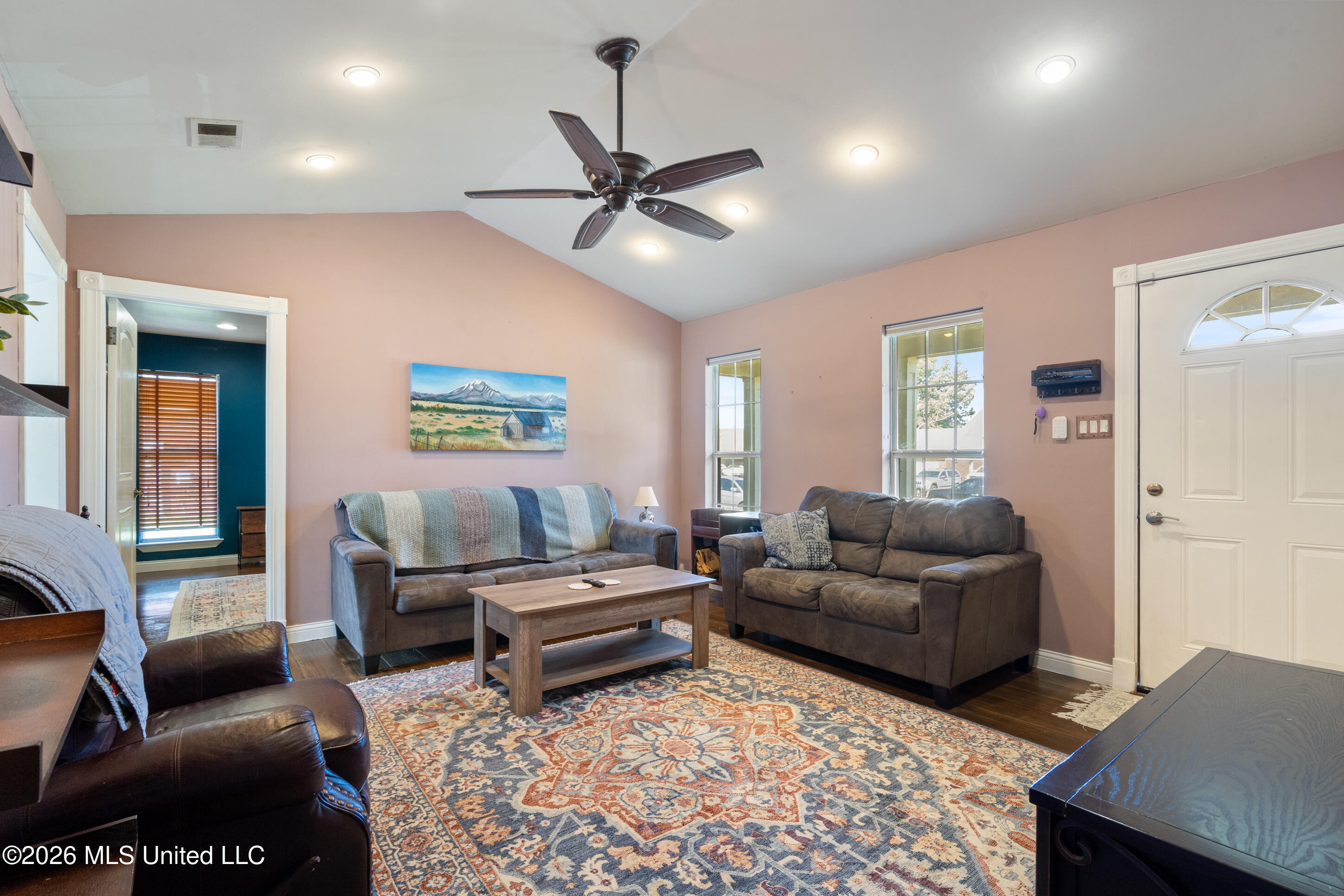 4215 Highgate Drive Property Photo 5