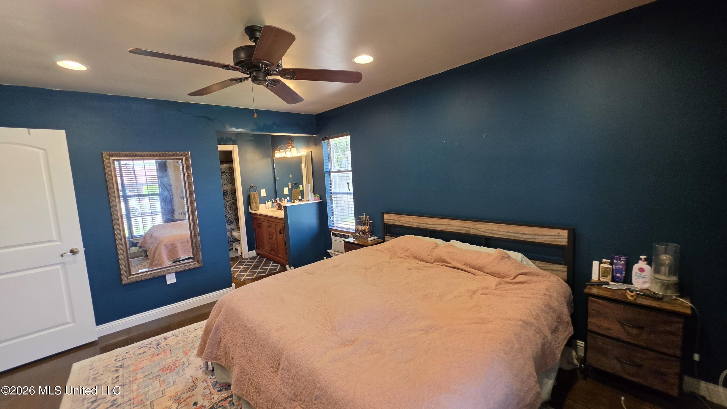 4215 Highgate Drive Property Photo 7