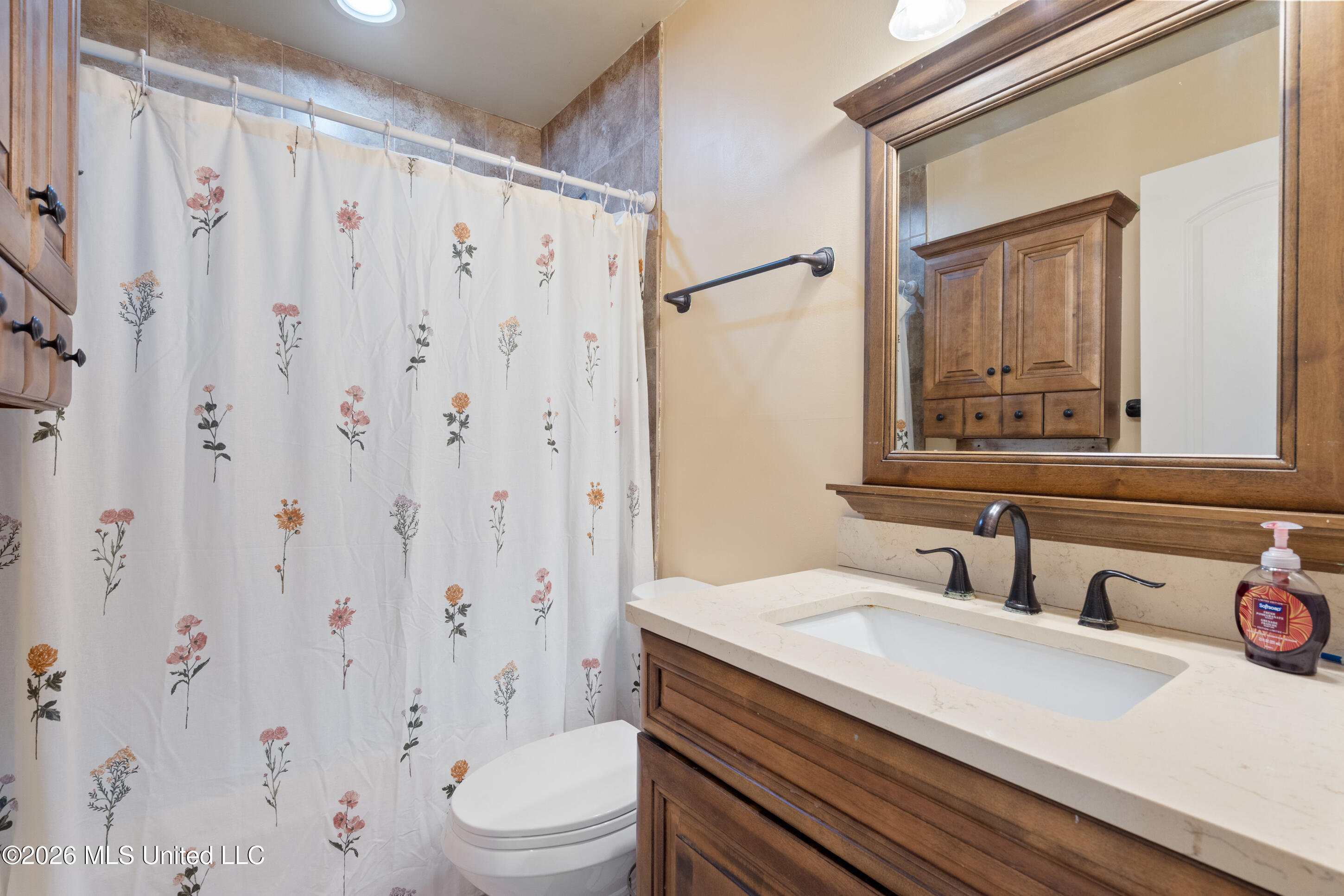 4215 Highgate Drive Property Photo 14