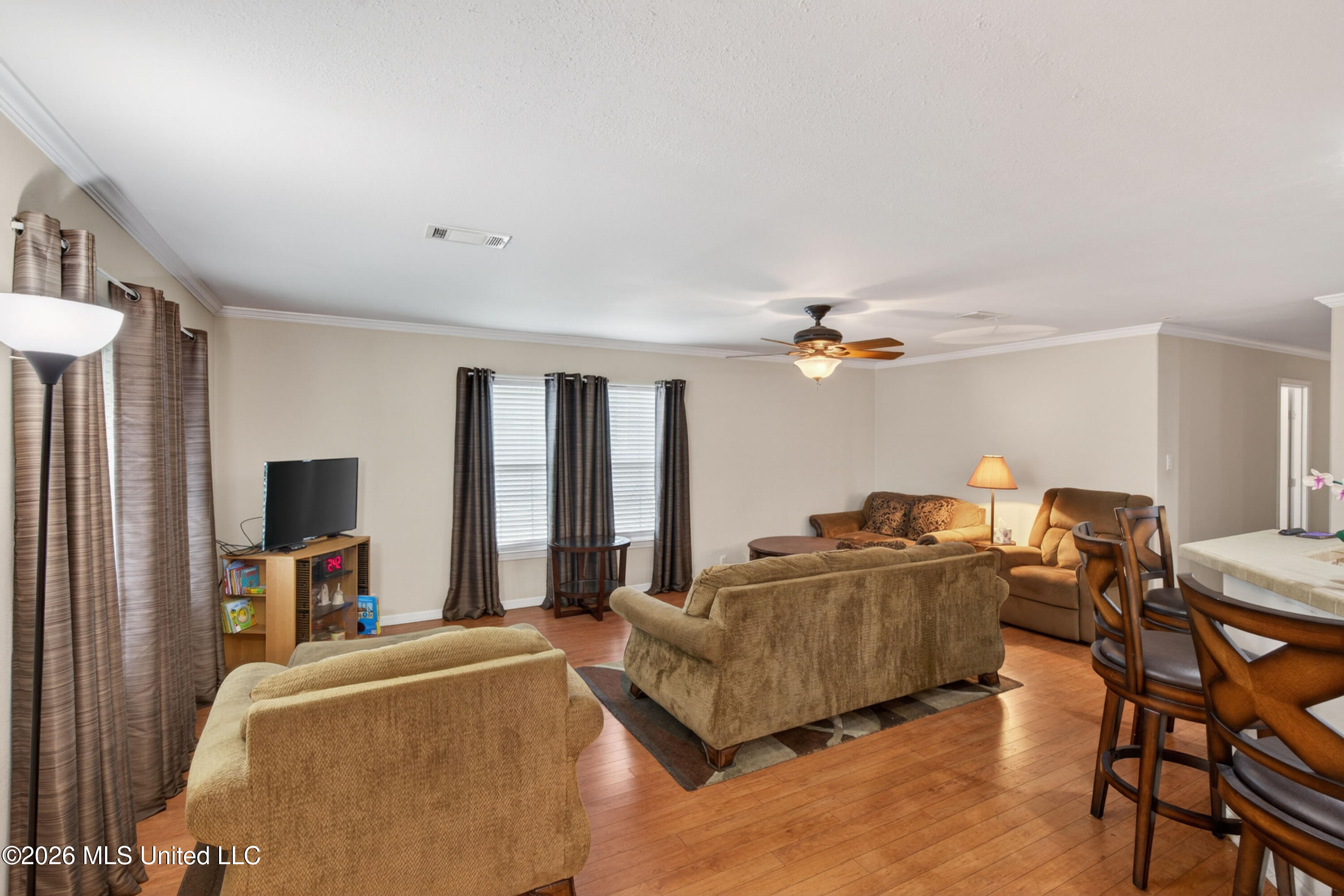435 E Second Street Property Photo 6