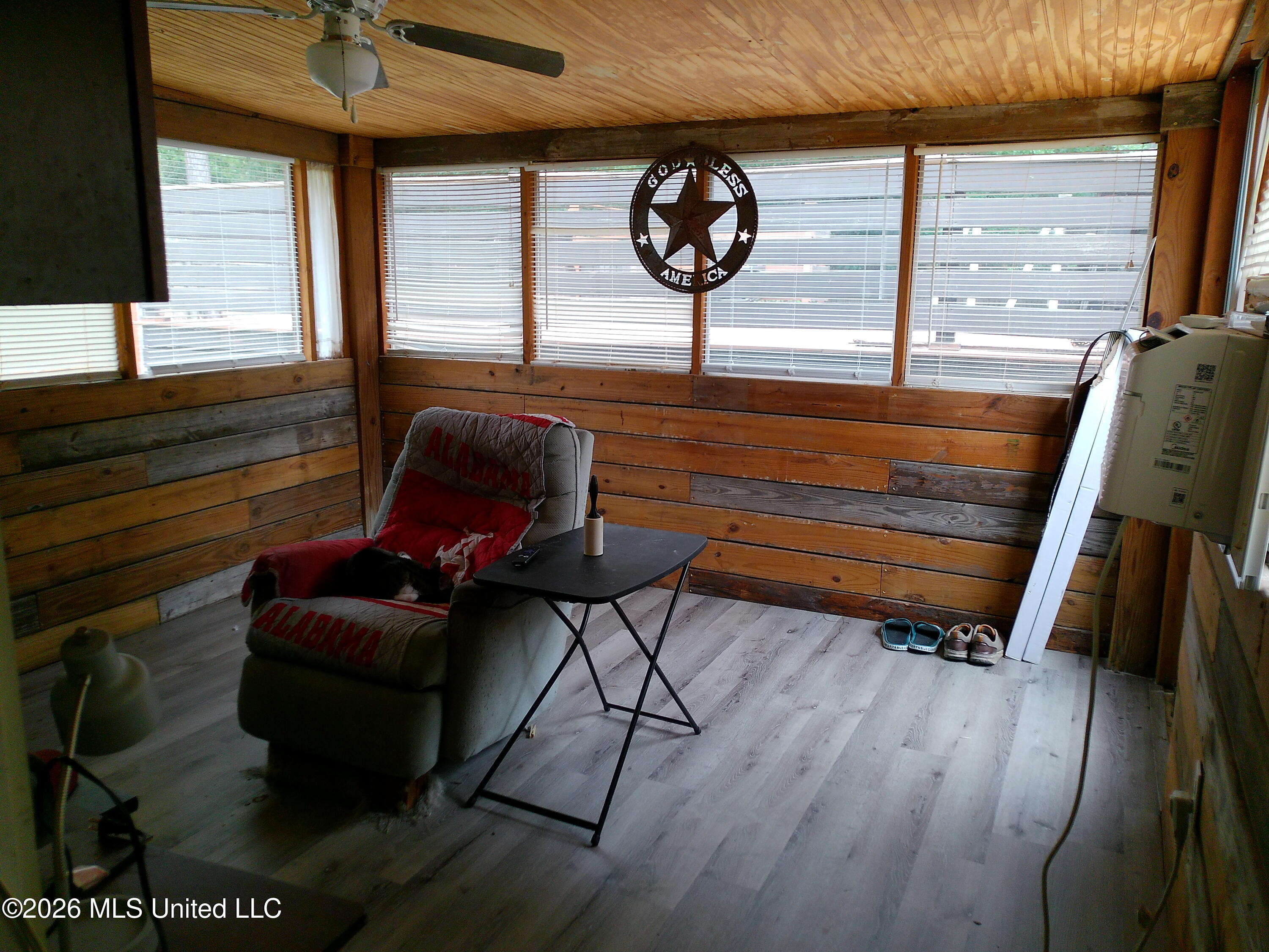 2714 George Street Property Photo 7