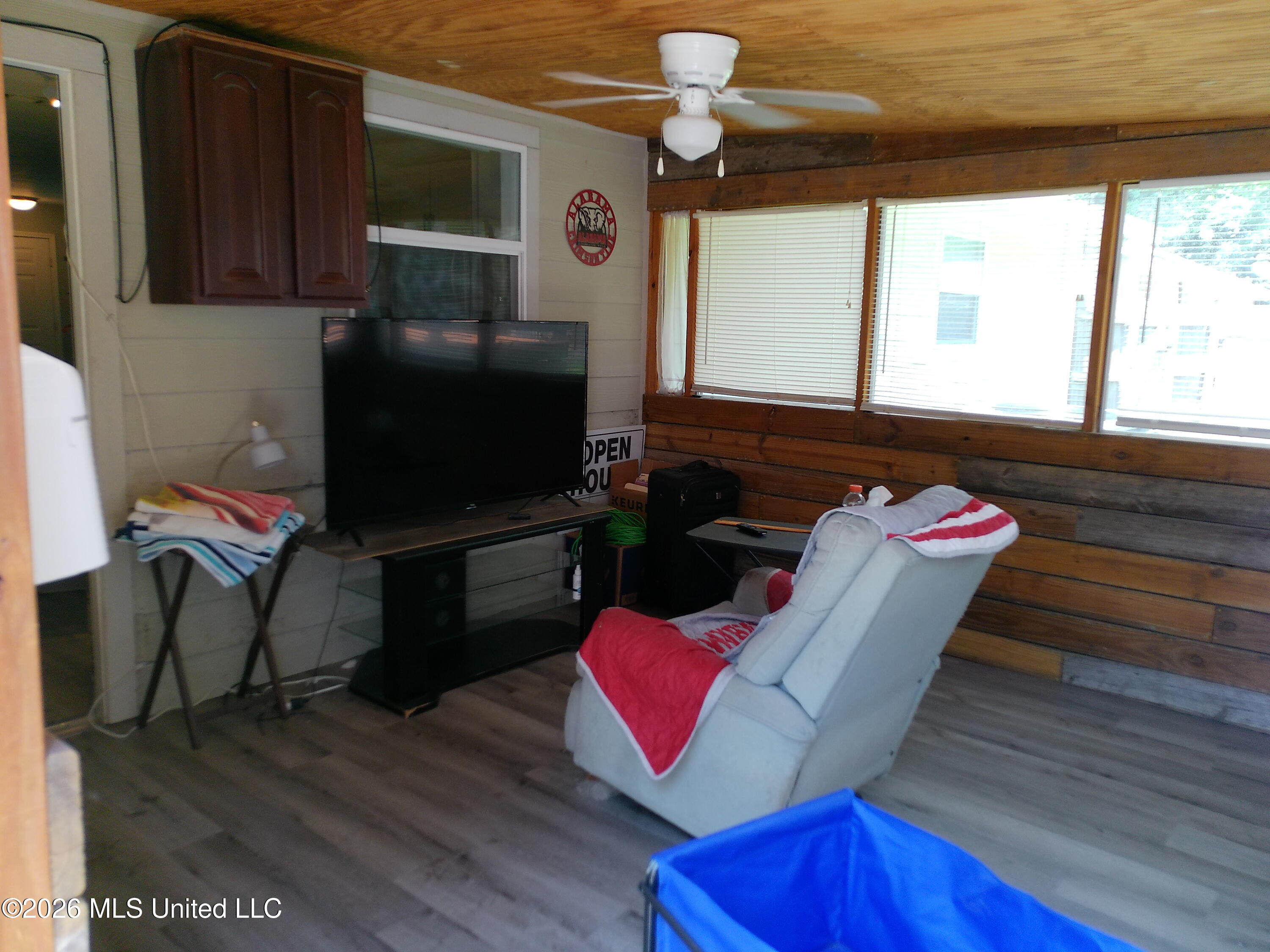 2714 George Street Property Photo 8