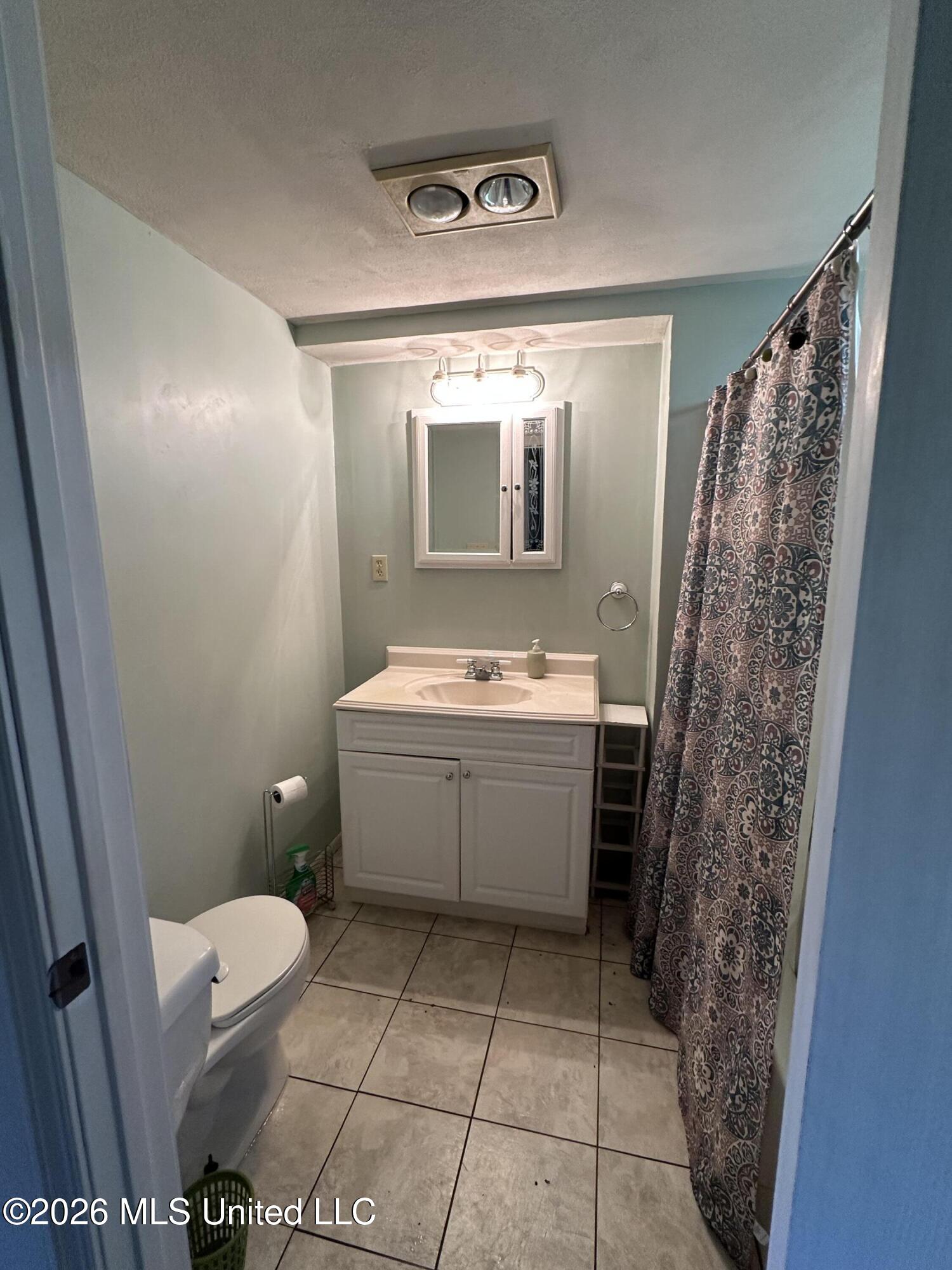 622 Lakeside Drive Property Photo 9