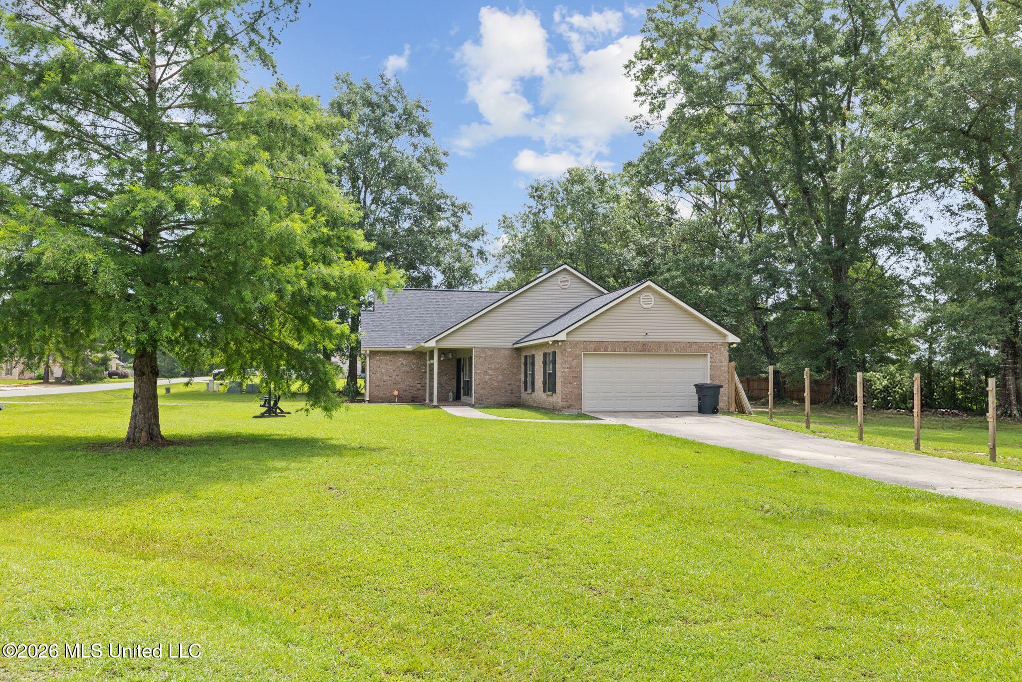 17 Mayhaw Drive Property Photo 2