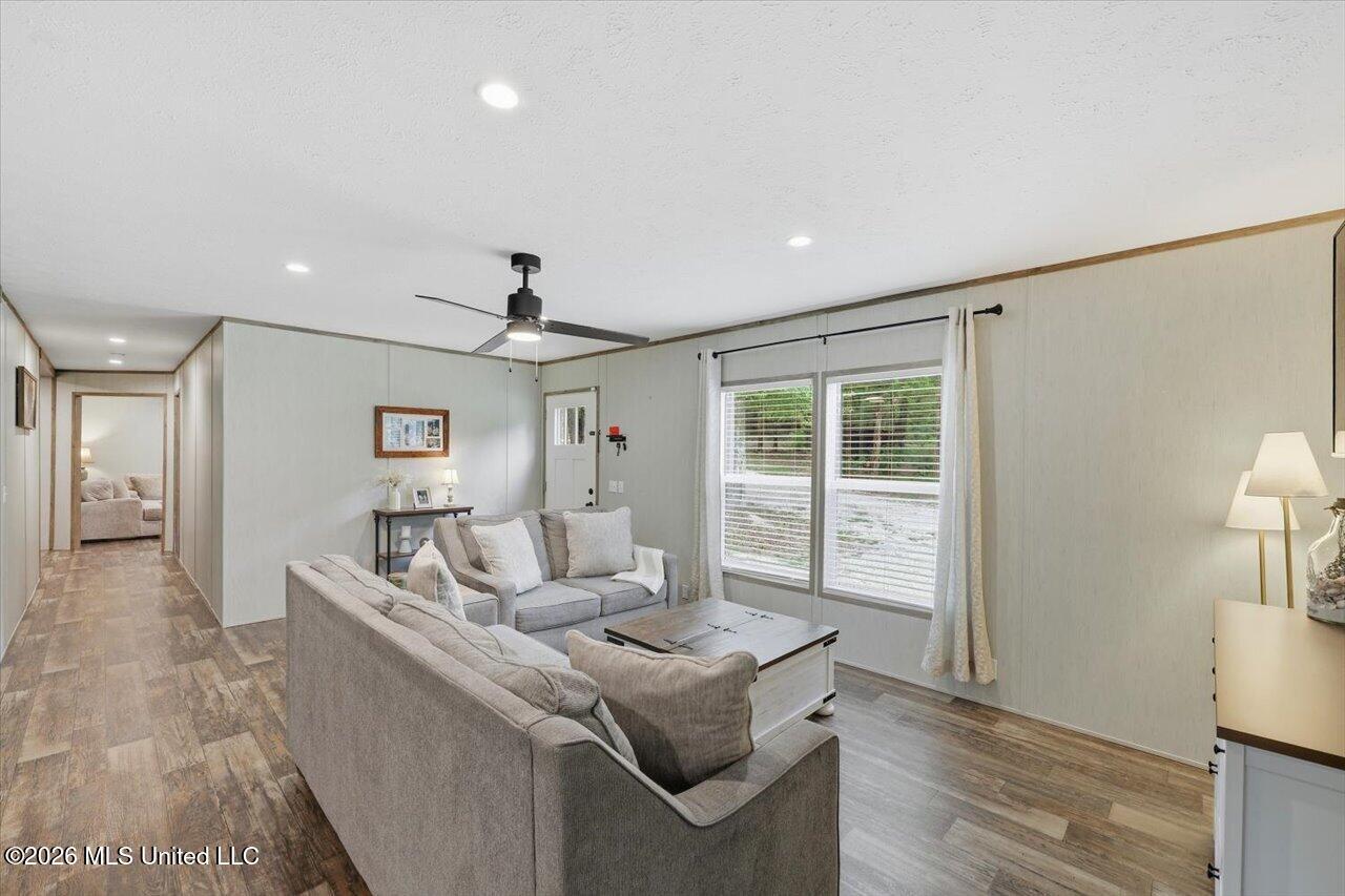 1130 Lyons Road Property Photo 6