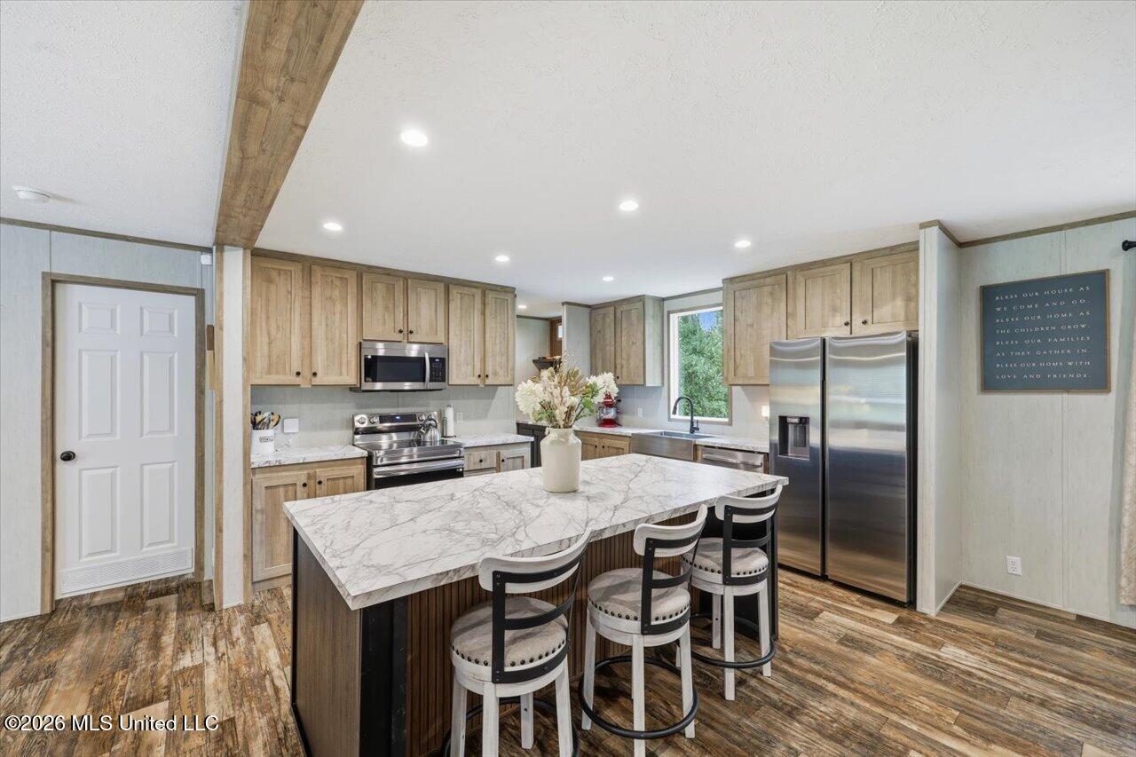 1130 Lyons Road Property Photo 8