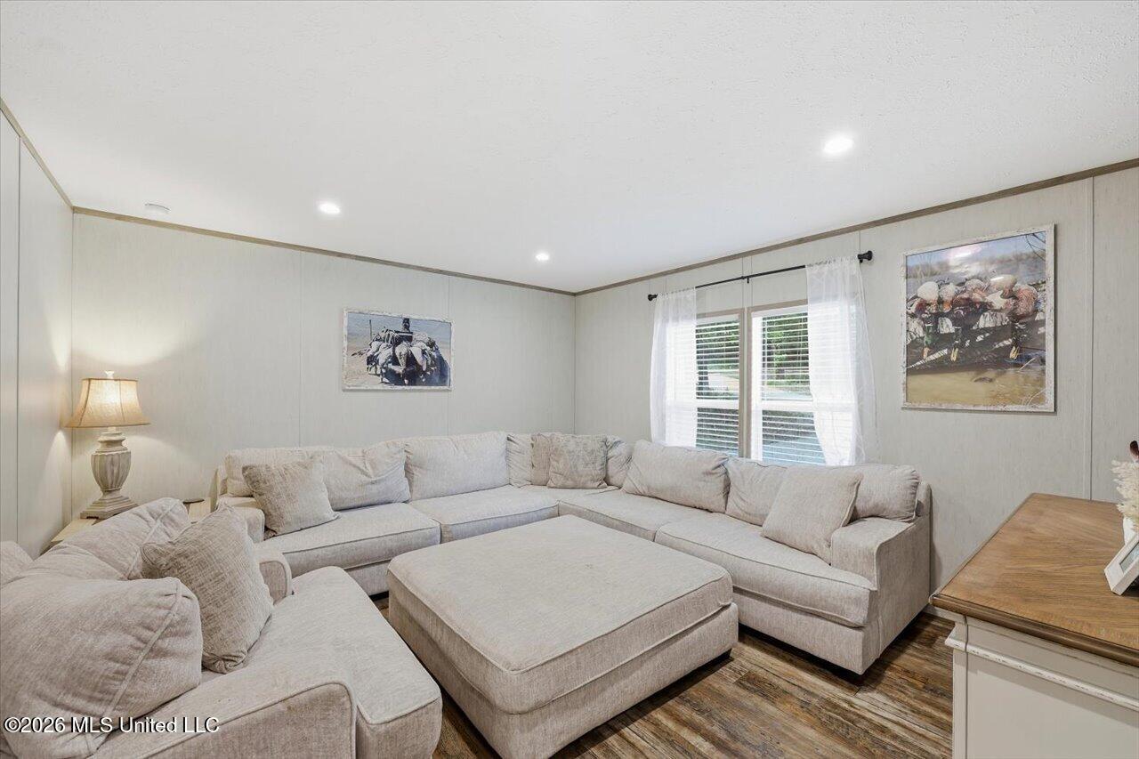 1130 Lyons Road Property Photo 18