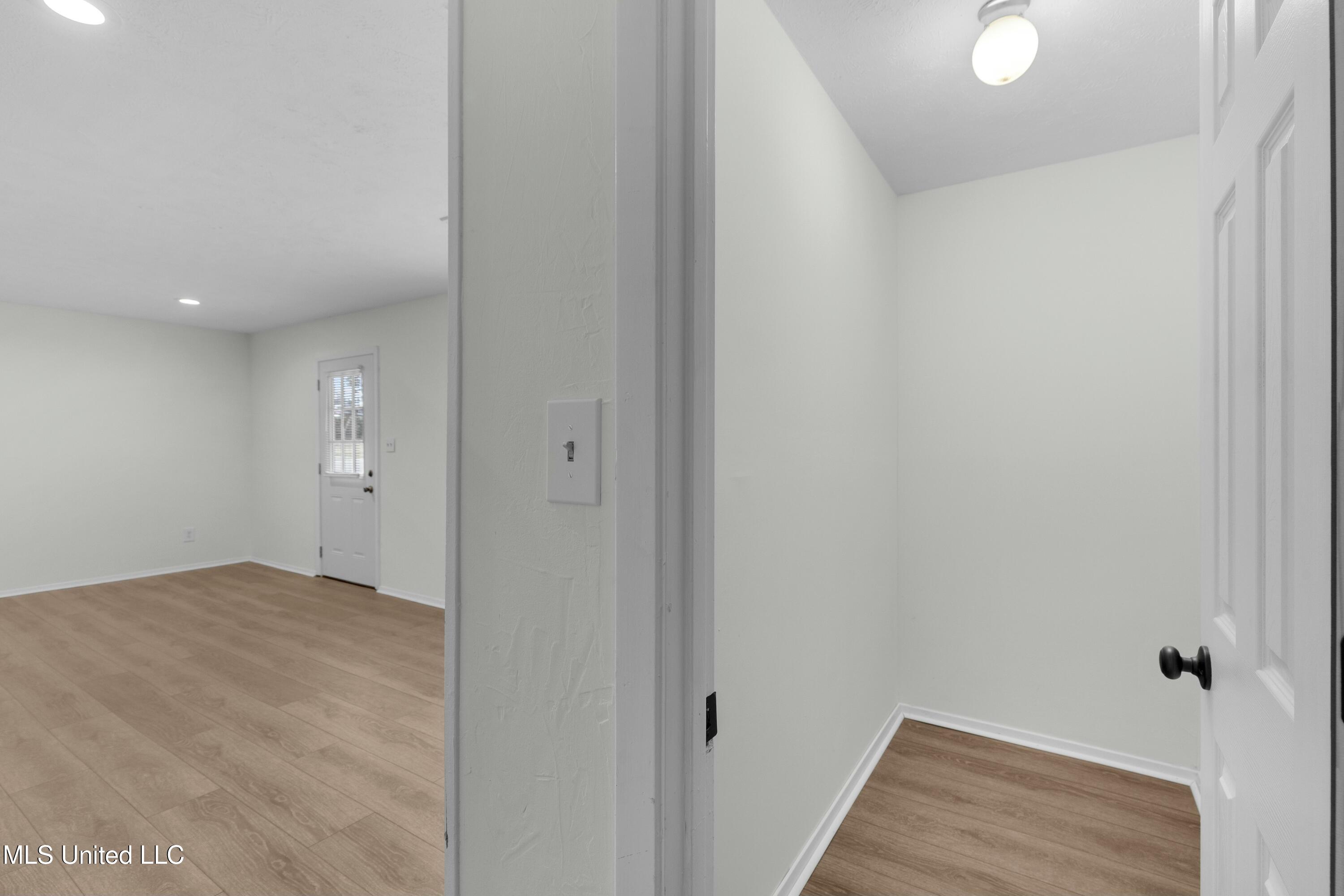 1030 Greymont Street Property Photo 15