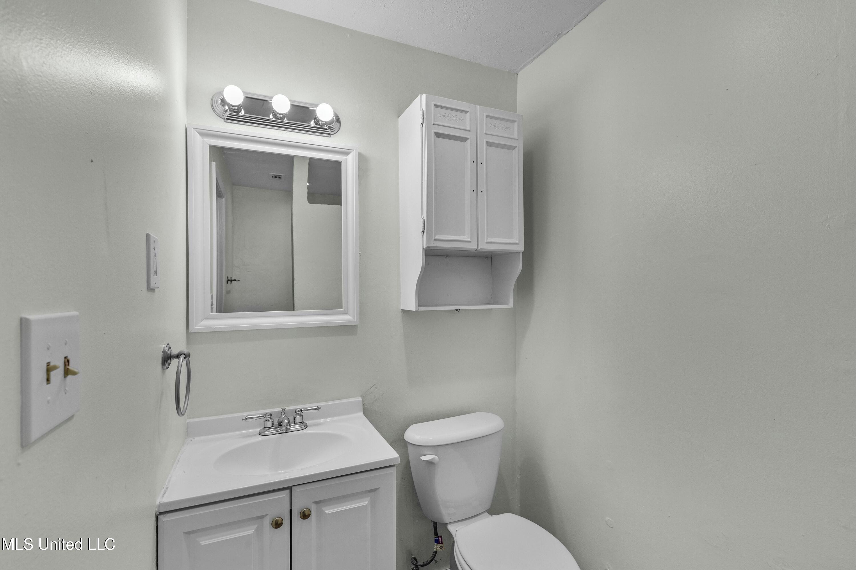 1030 Greymont Street Property Photo 17