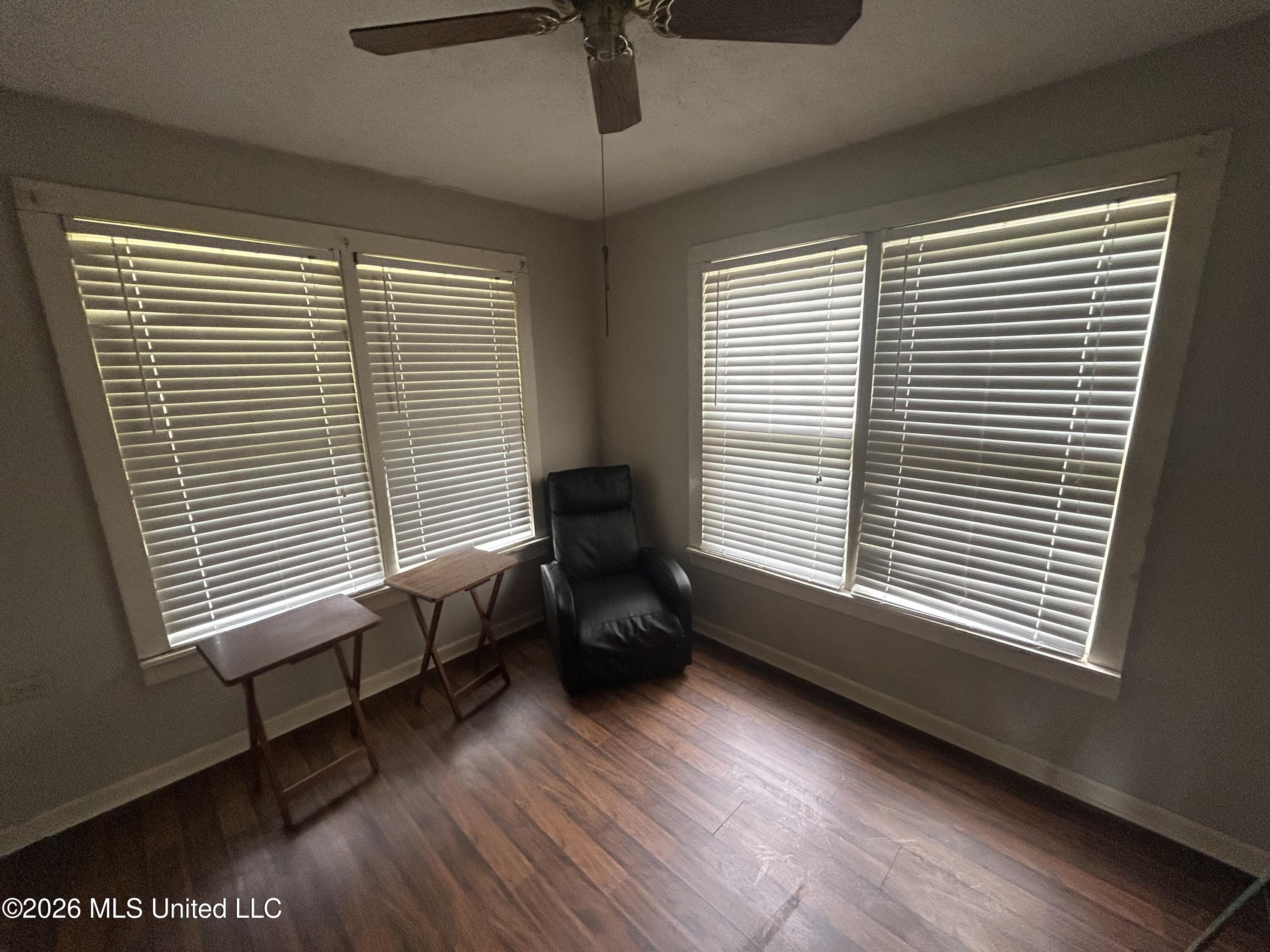403 Front Street Property Photo 9