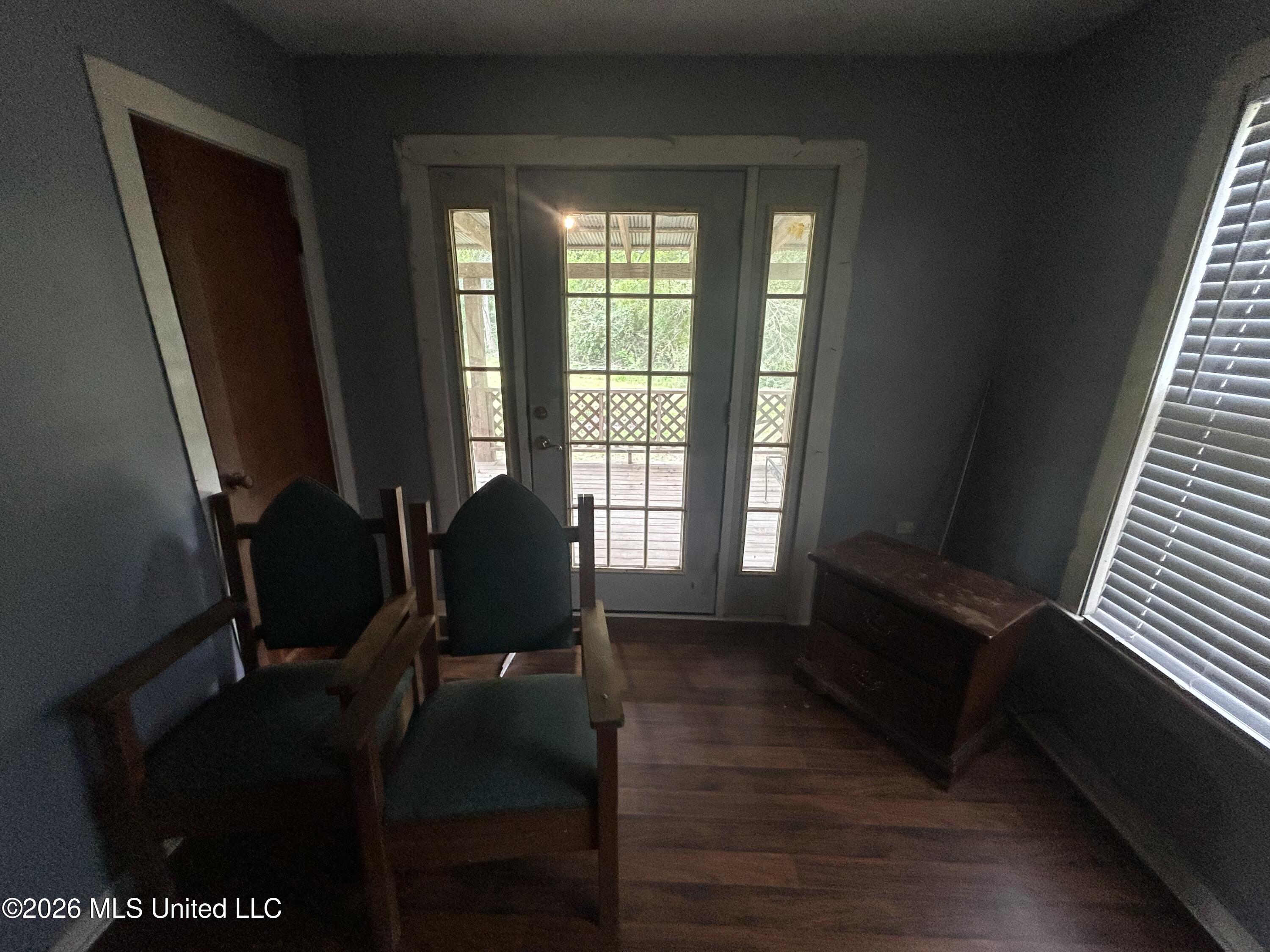 403 Front Street Property Photo 13