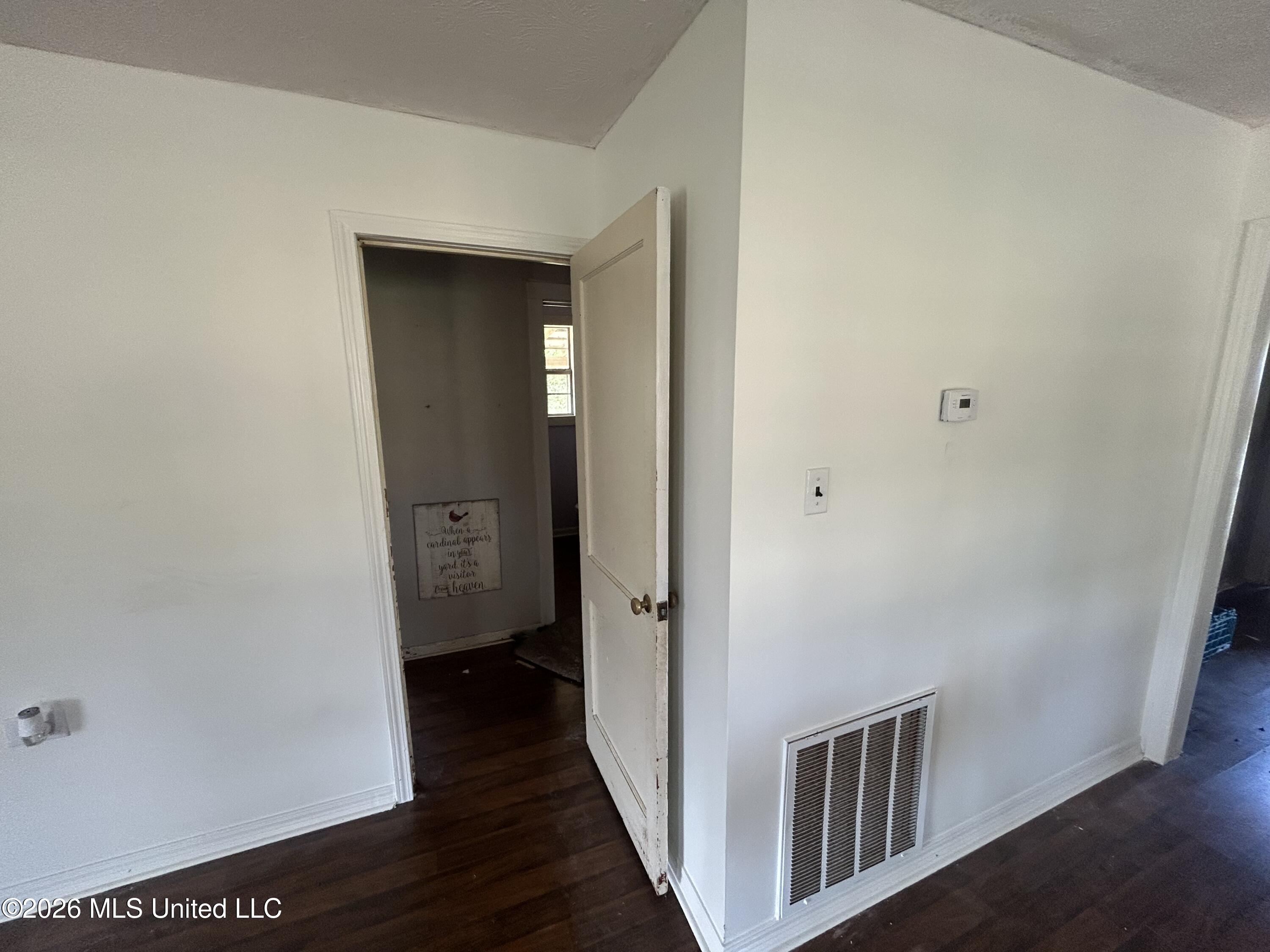 403 Front Street Property Photo 14