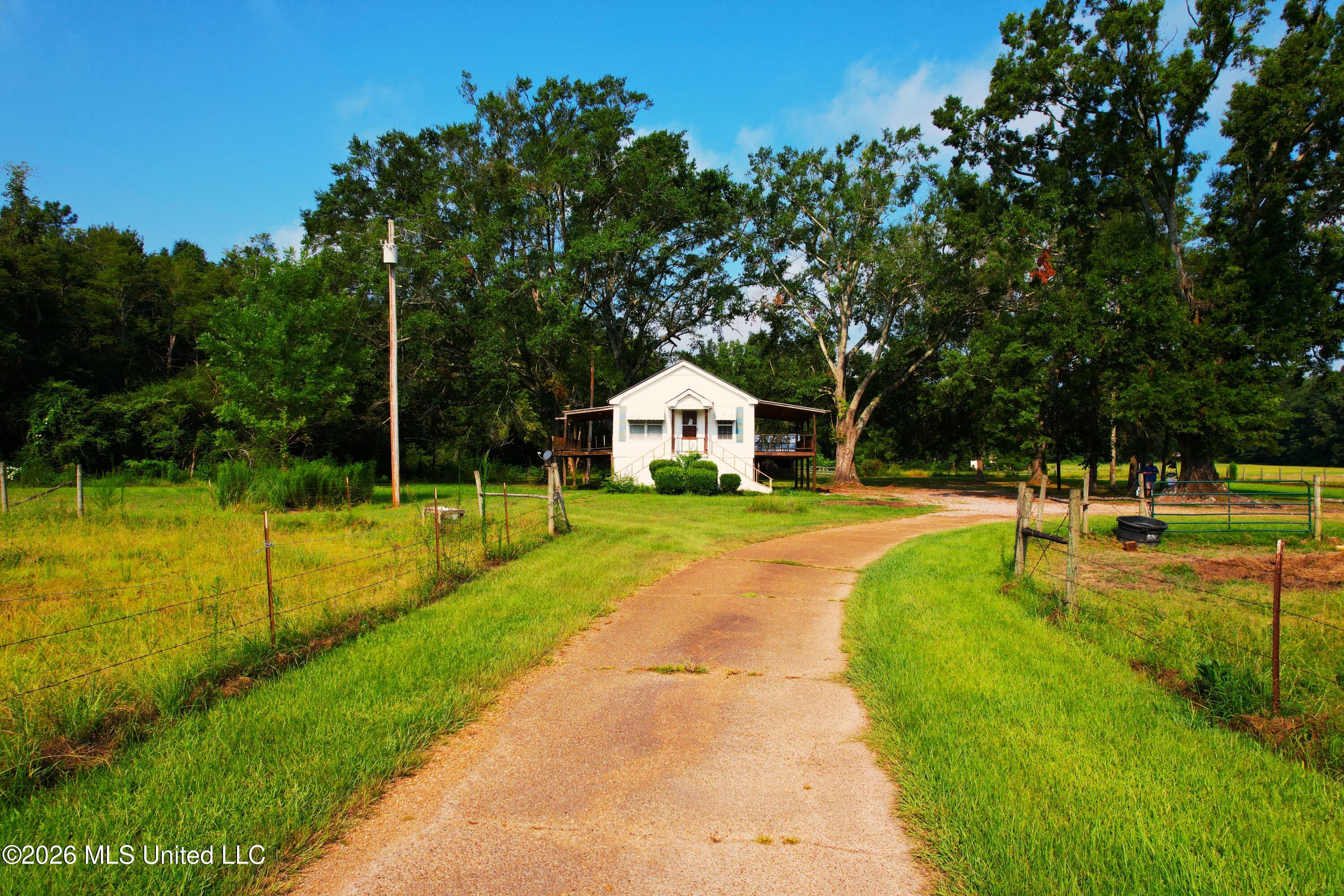 403 Front Street Property Photo 23