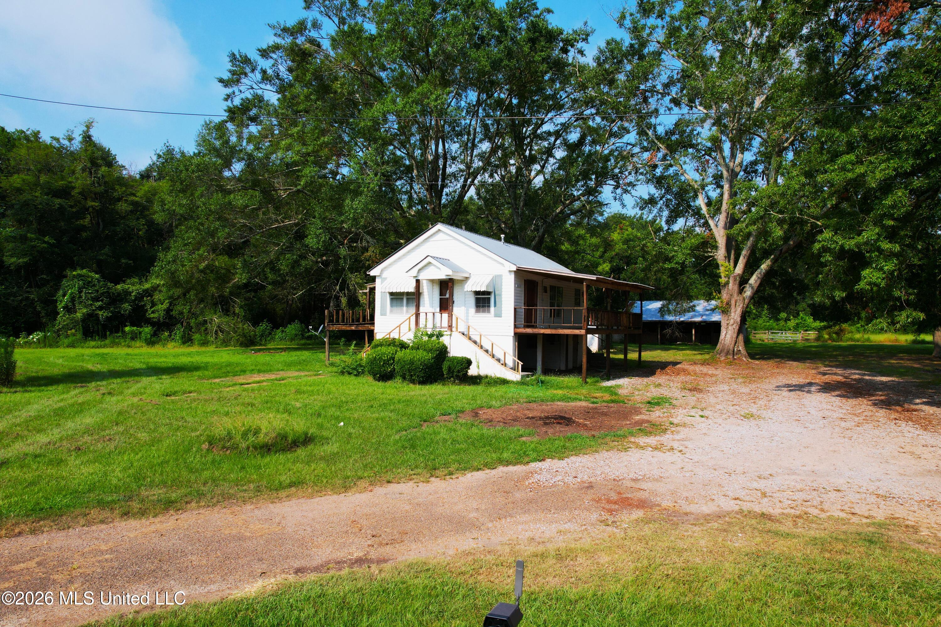 403 Front Street Property Photo 26