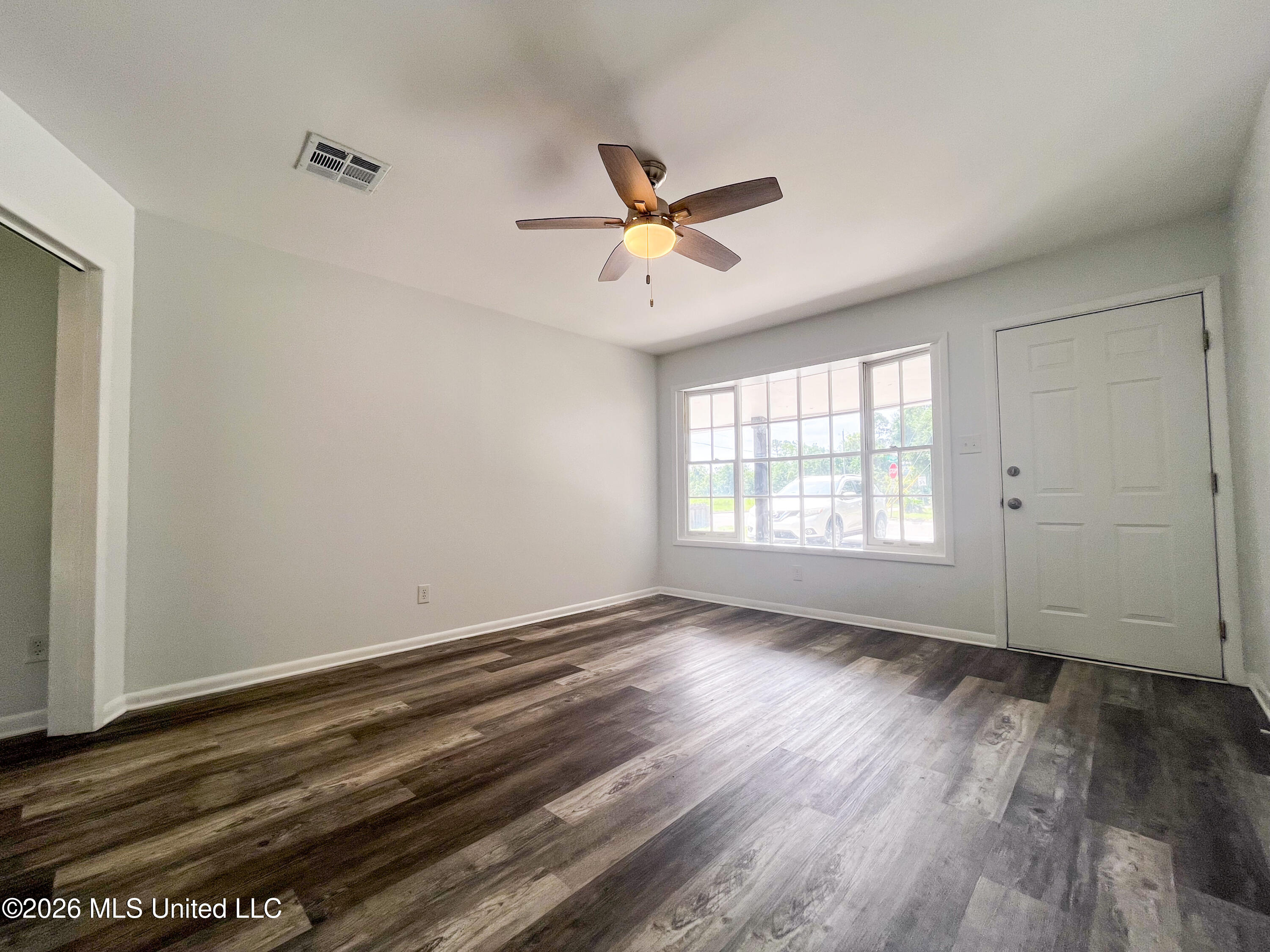 2300 Arbor Drive Property Photo 6