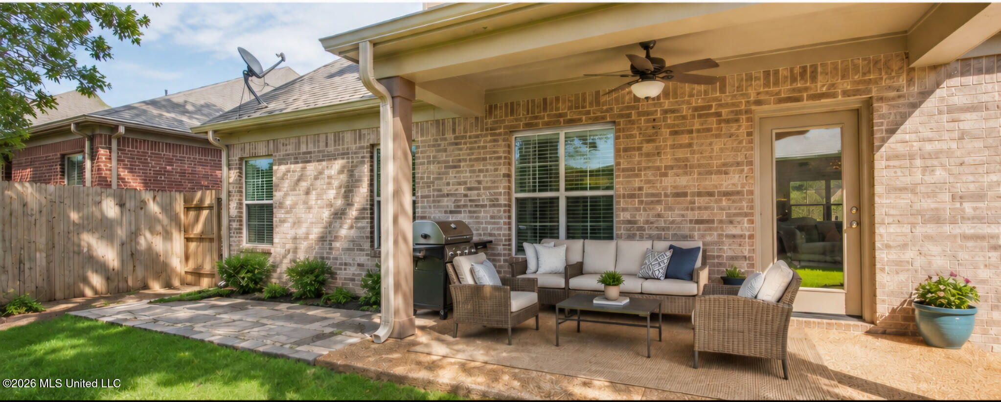 7270 Lauren Lane Property Photo 15