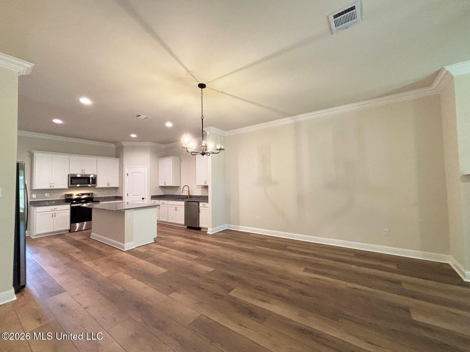 1053 Flounder Way Property Photo 5