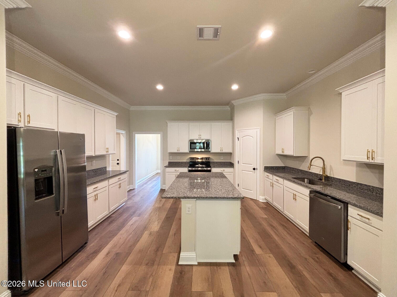 1053 Flounder Way Property Photo 6
