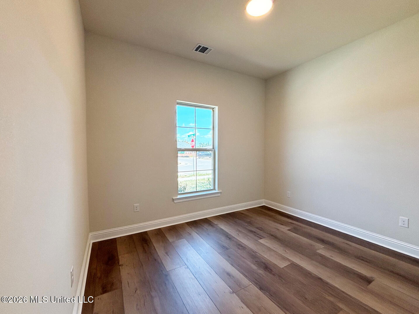 1053 Flounder Way Property Photo 13