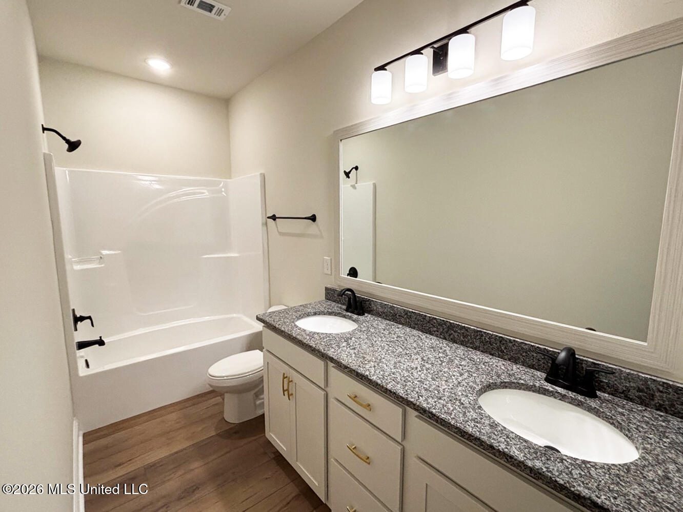 1053 Flounder Way Property Photo 18