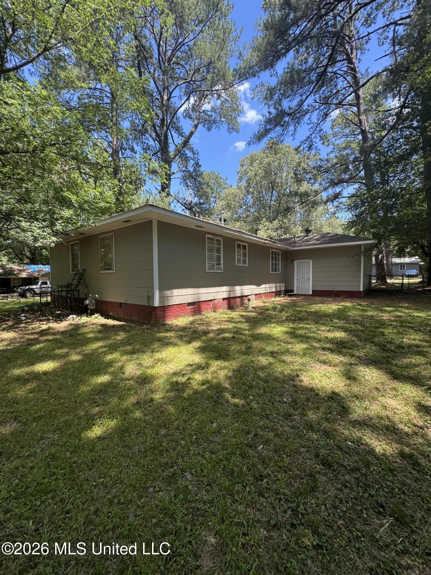 3206 Rosemary Avenue Property Photo 5