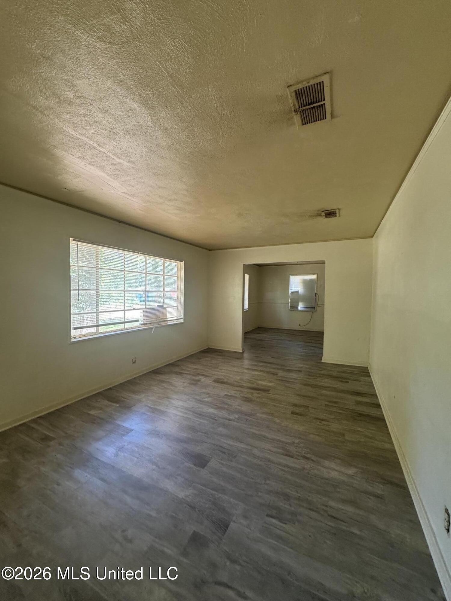 3206 Rosemary Avenue Property Photo 8