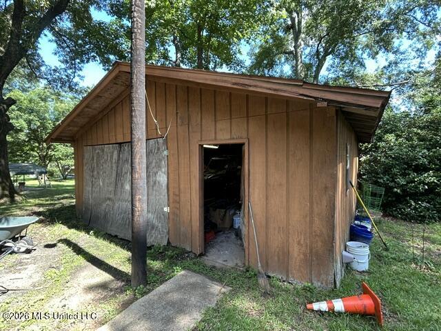 909 Pershing Street Property Photo 7