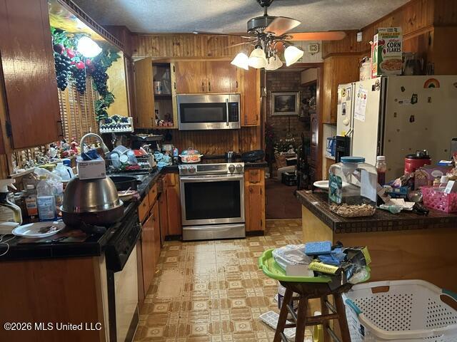 909 Pershing Street Property Photo 8