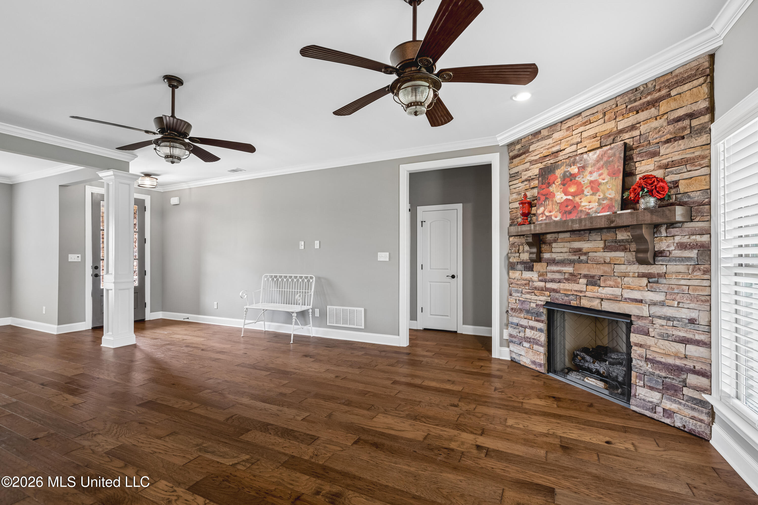 2190 Redbud Cove Property Photo 10