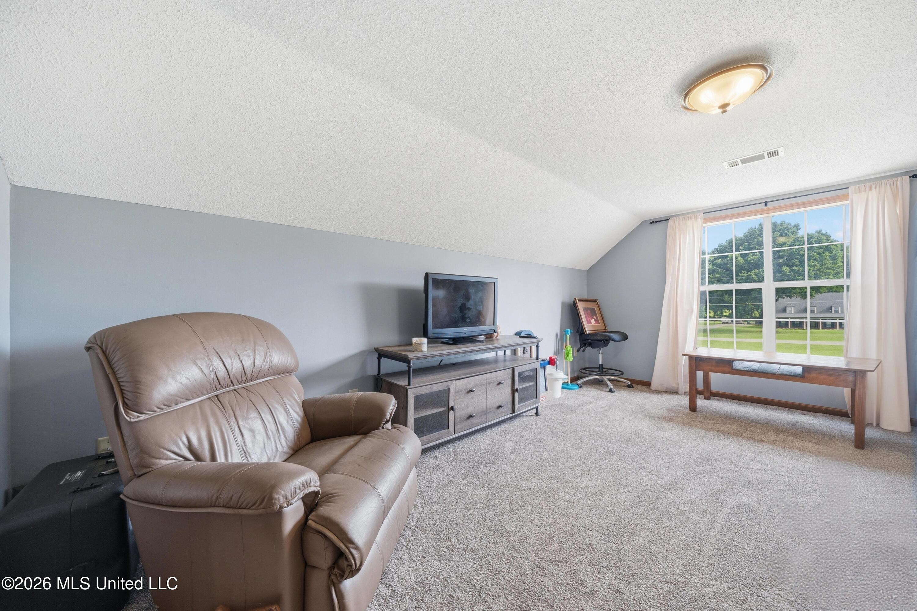 7630 Whitten Hill Drive Property Photo 25