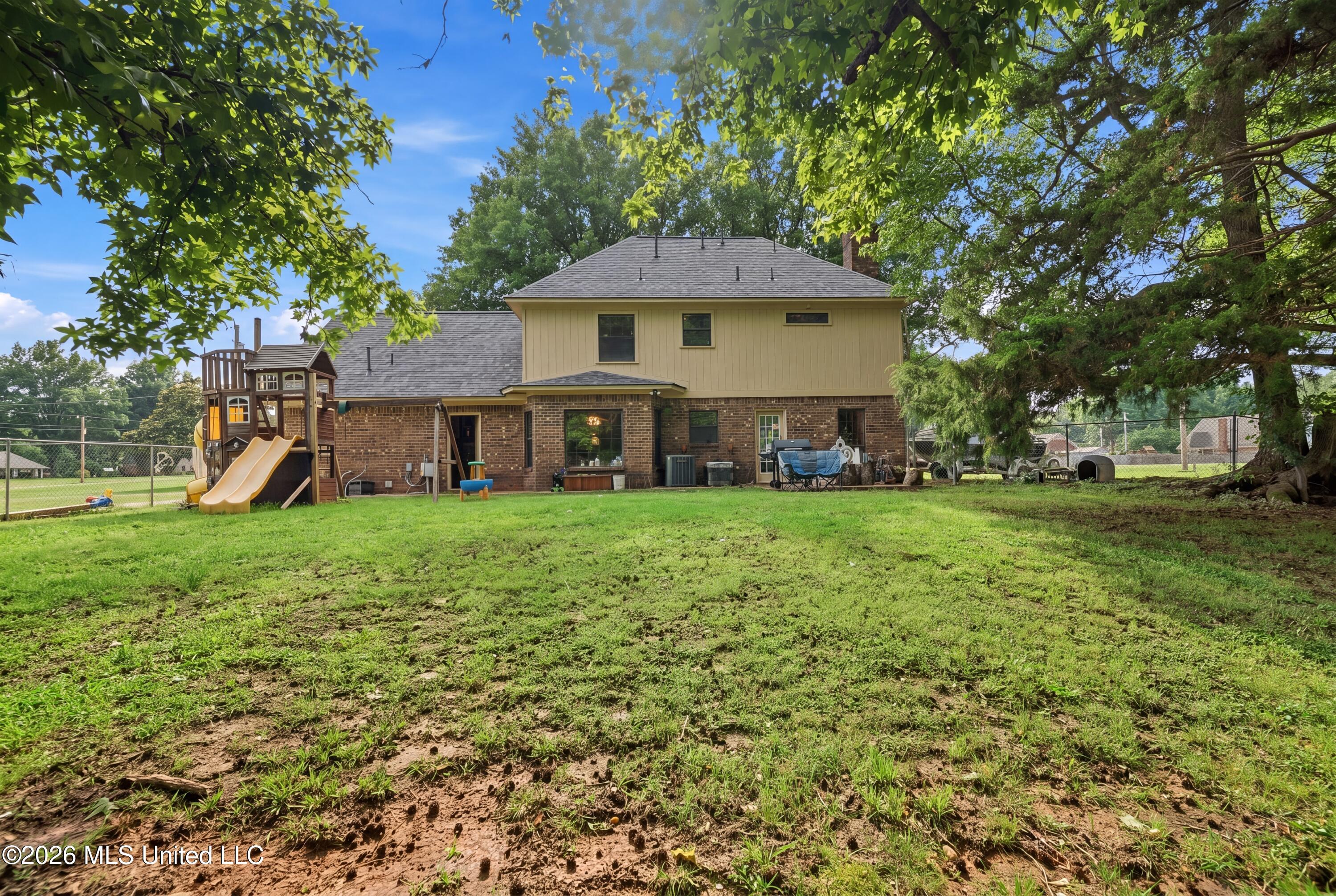 7630 Whitten Hill Drive Property Photo 28