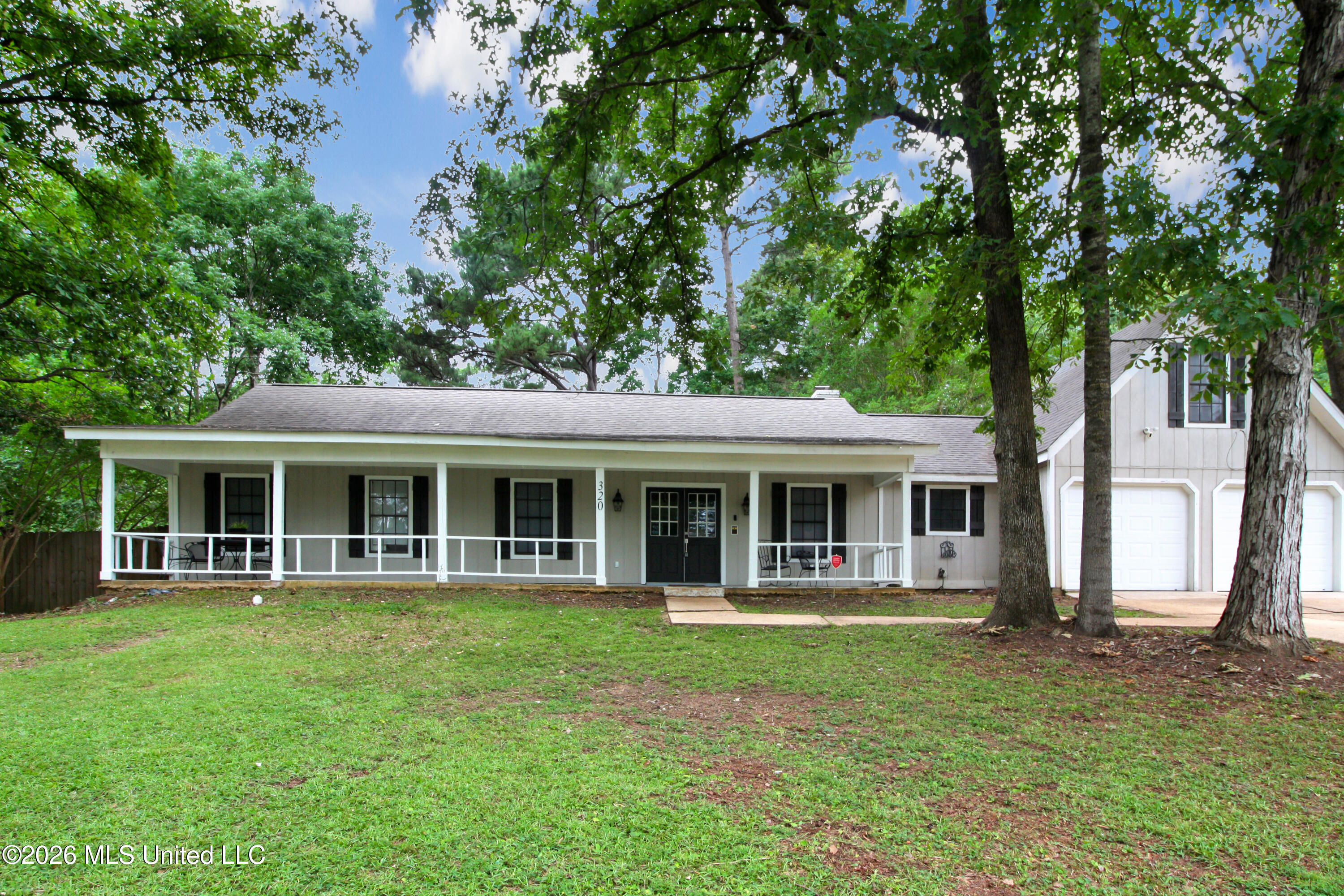 320 Helmsley Drive Property Photo 2