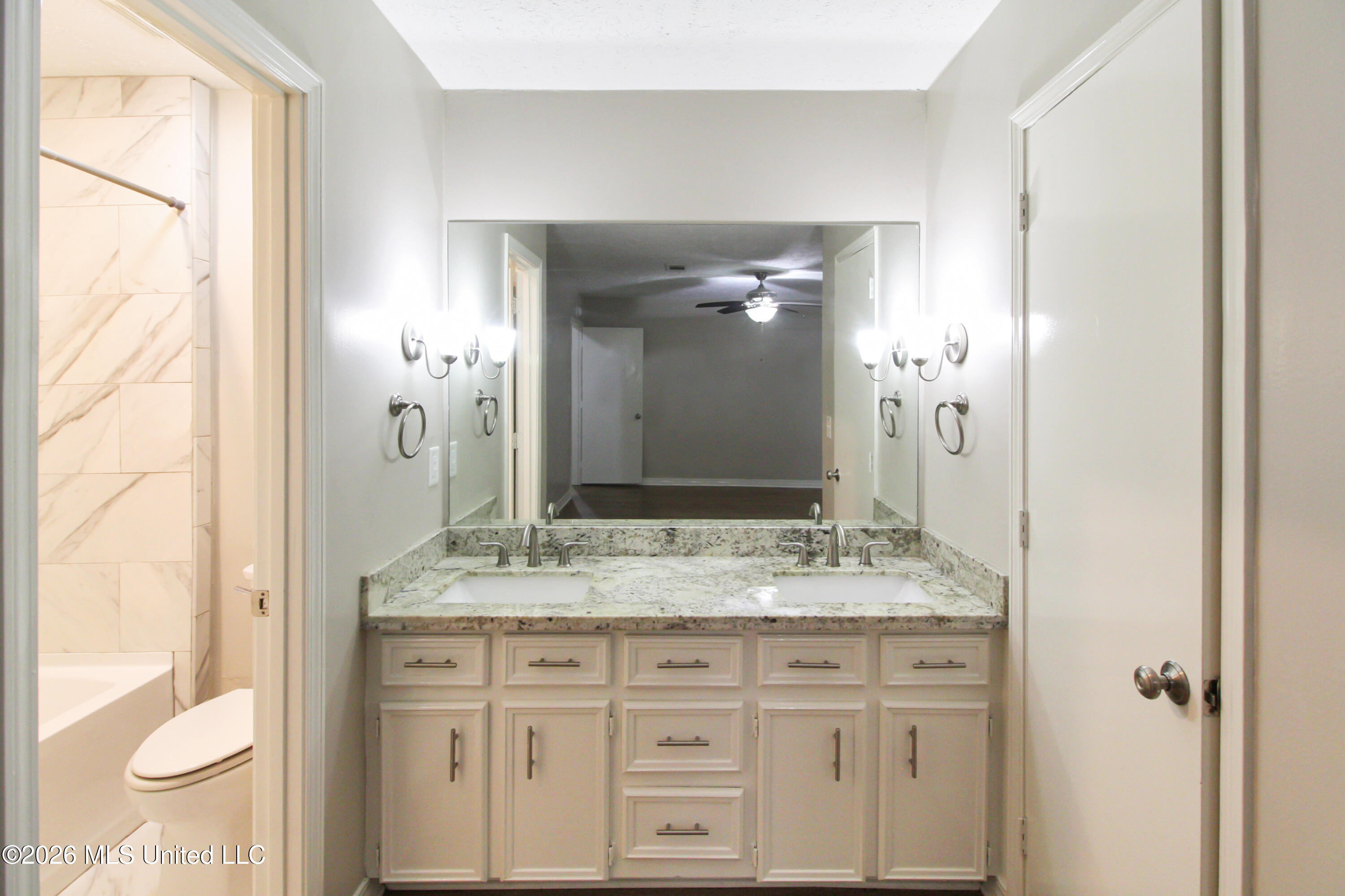 320 Helmsley Drive Property Photo 20
