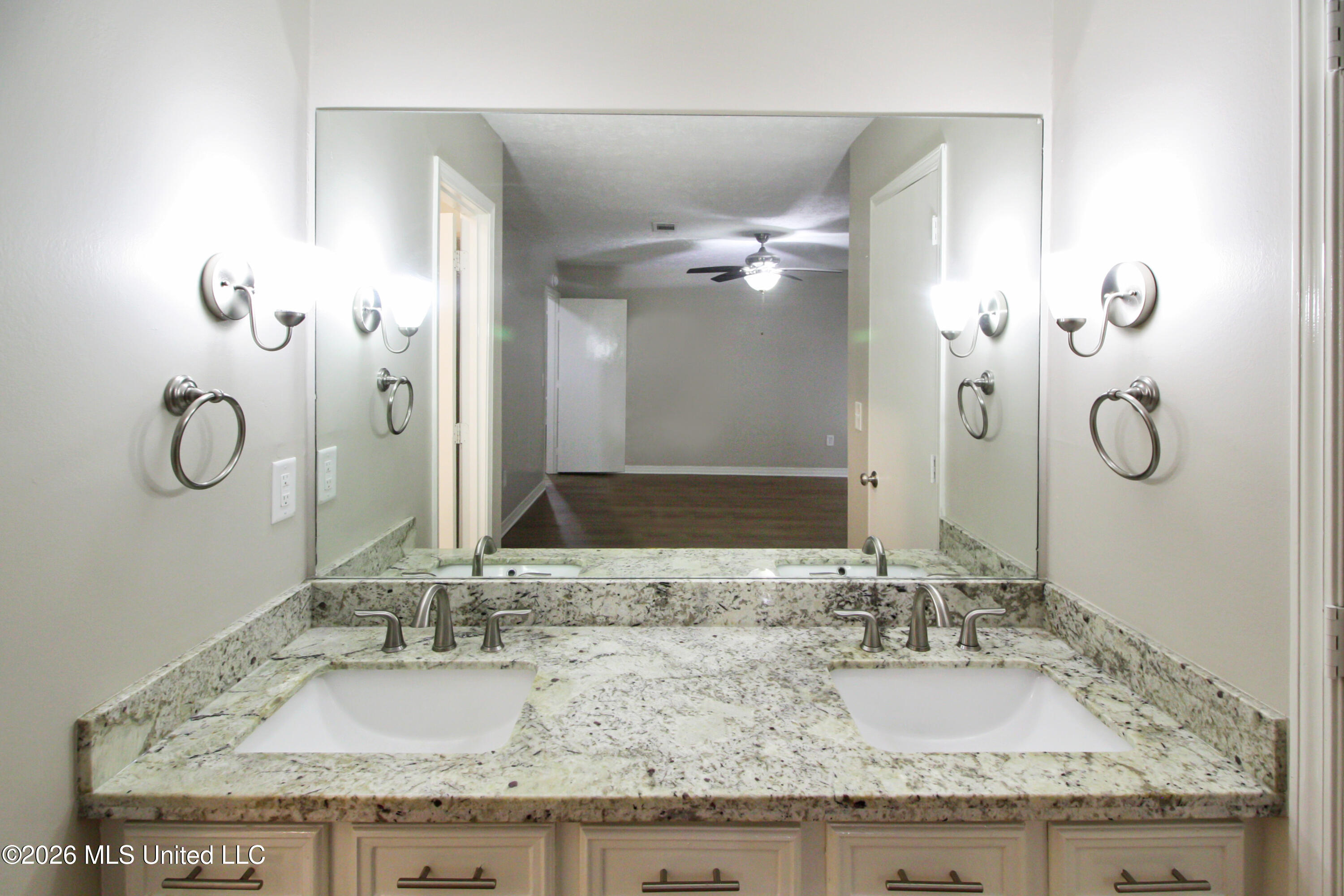 320 Helmsley Drive Property Photo 21
