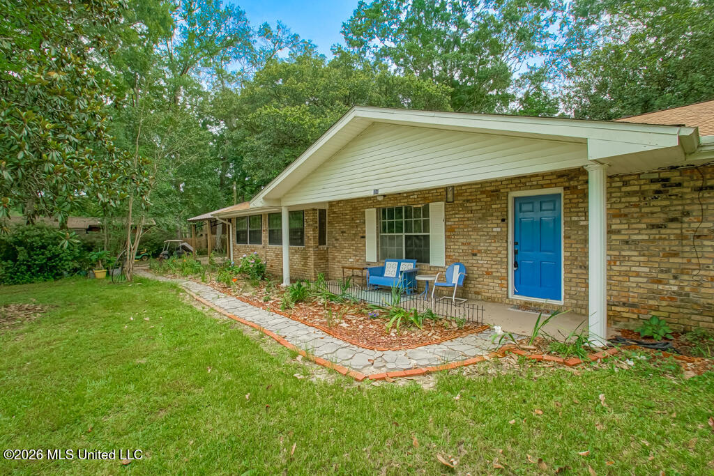 557 Walkiah Bluff Road Property Photo 6