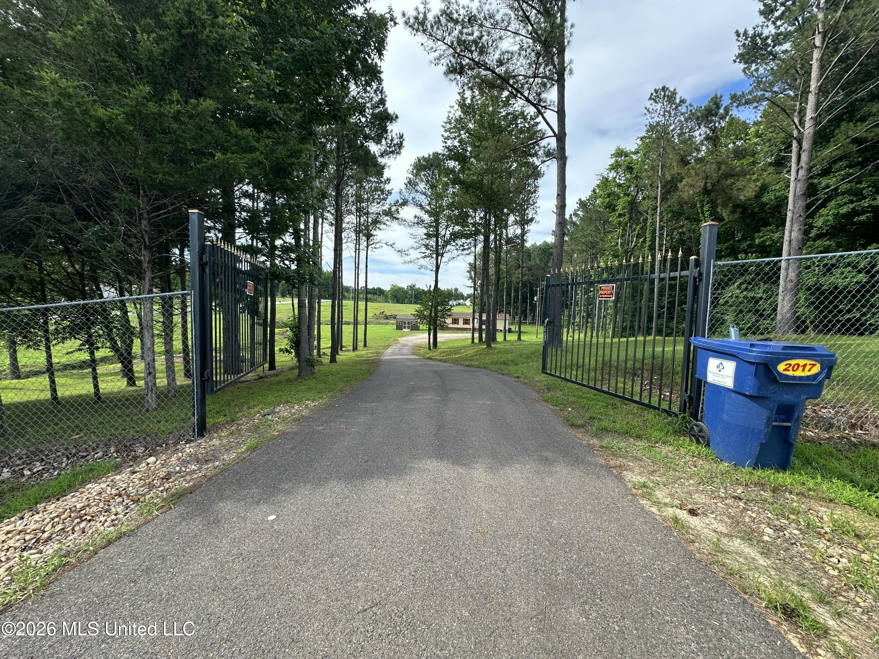 552 Bennett Circle Property Photo 2