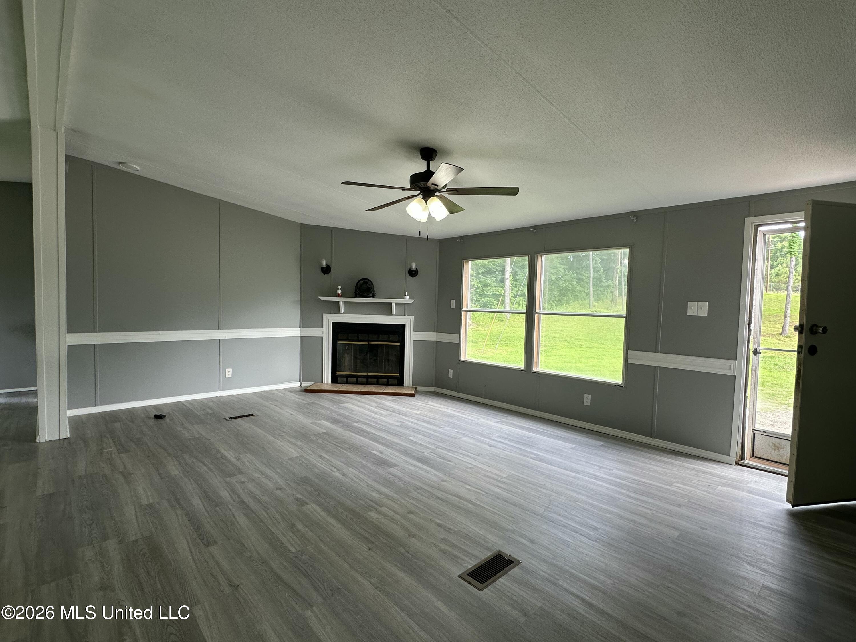 552 Bennett Circle Property Photo 3