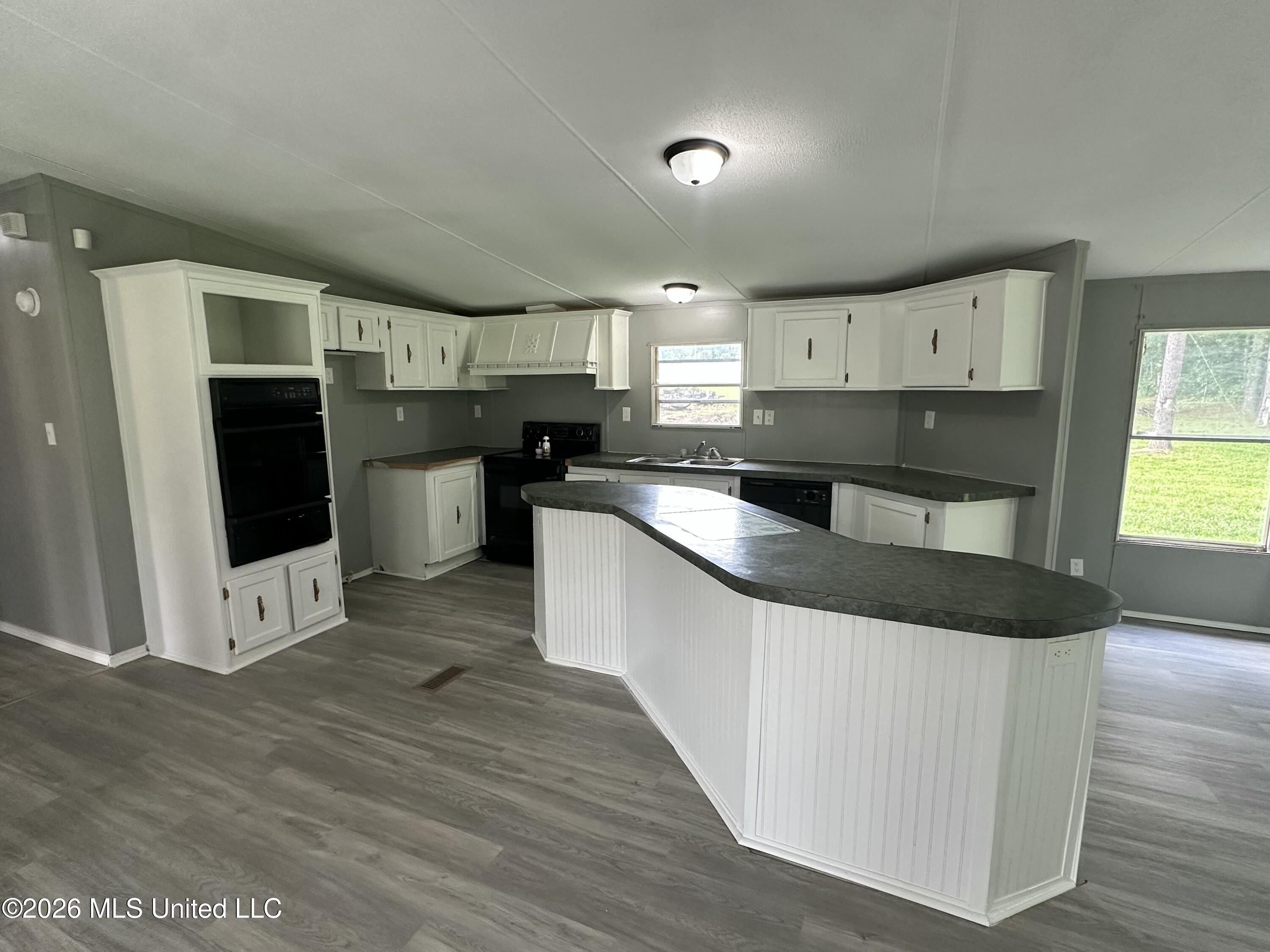 552 Bennett Circle Property Photo 4