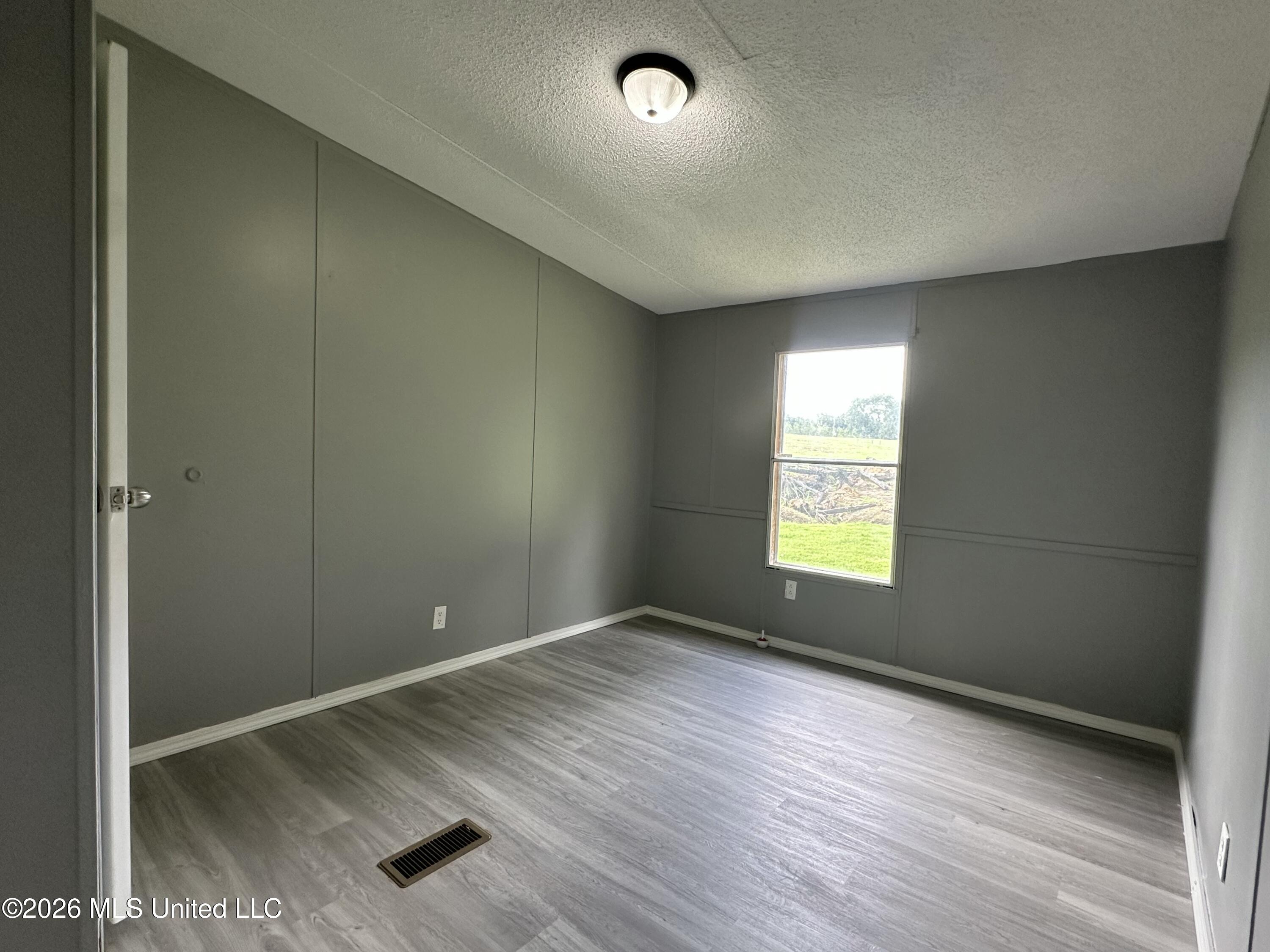 552 Bennett Circle Property Photo 9