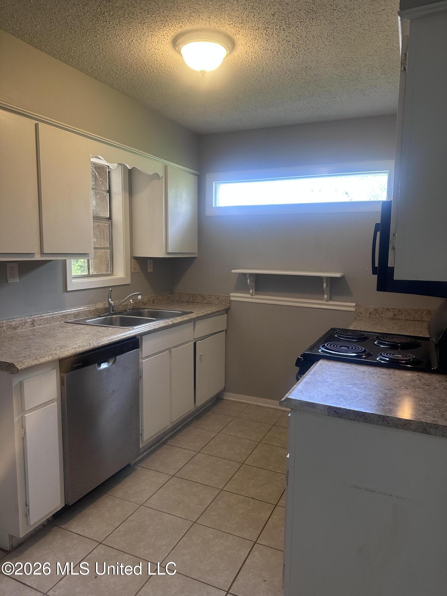 5629 Ridgetop Drive Property Photo 4
