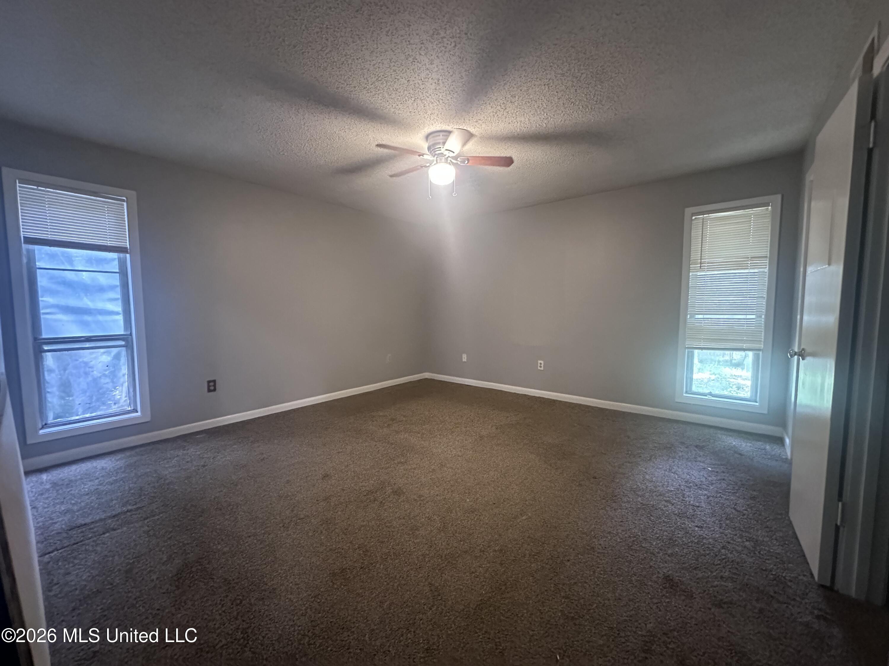 5629 Ridgetop Drive Property Photo 9