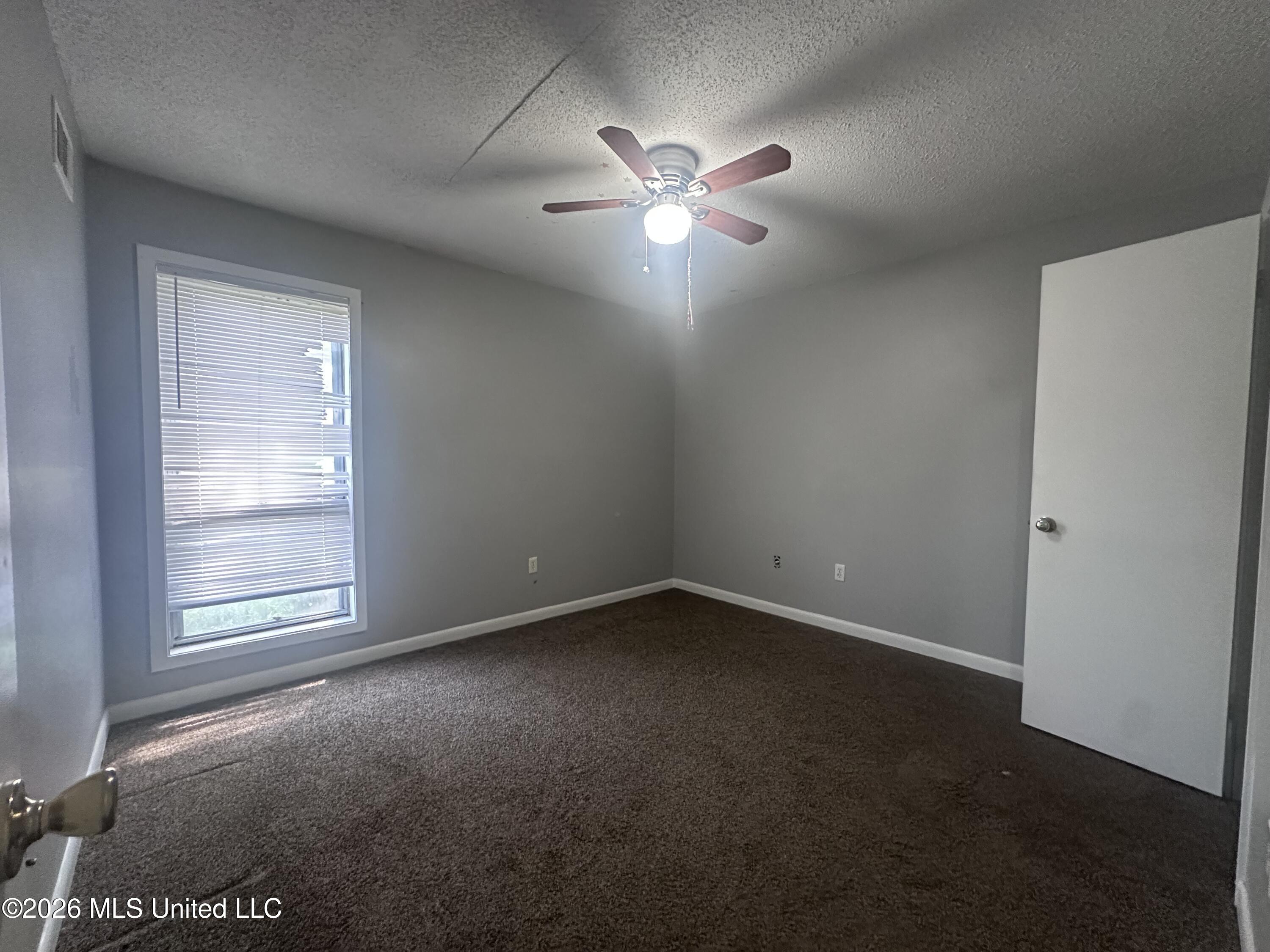 5629 Ridgetop Drive Property Photo 10