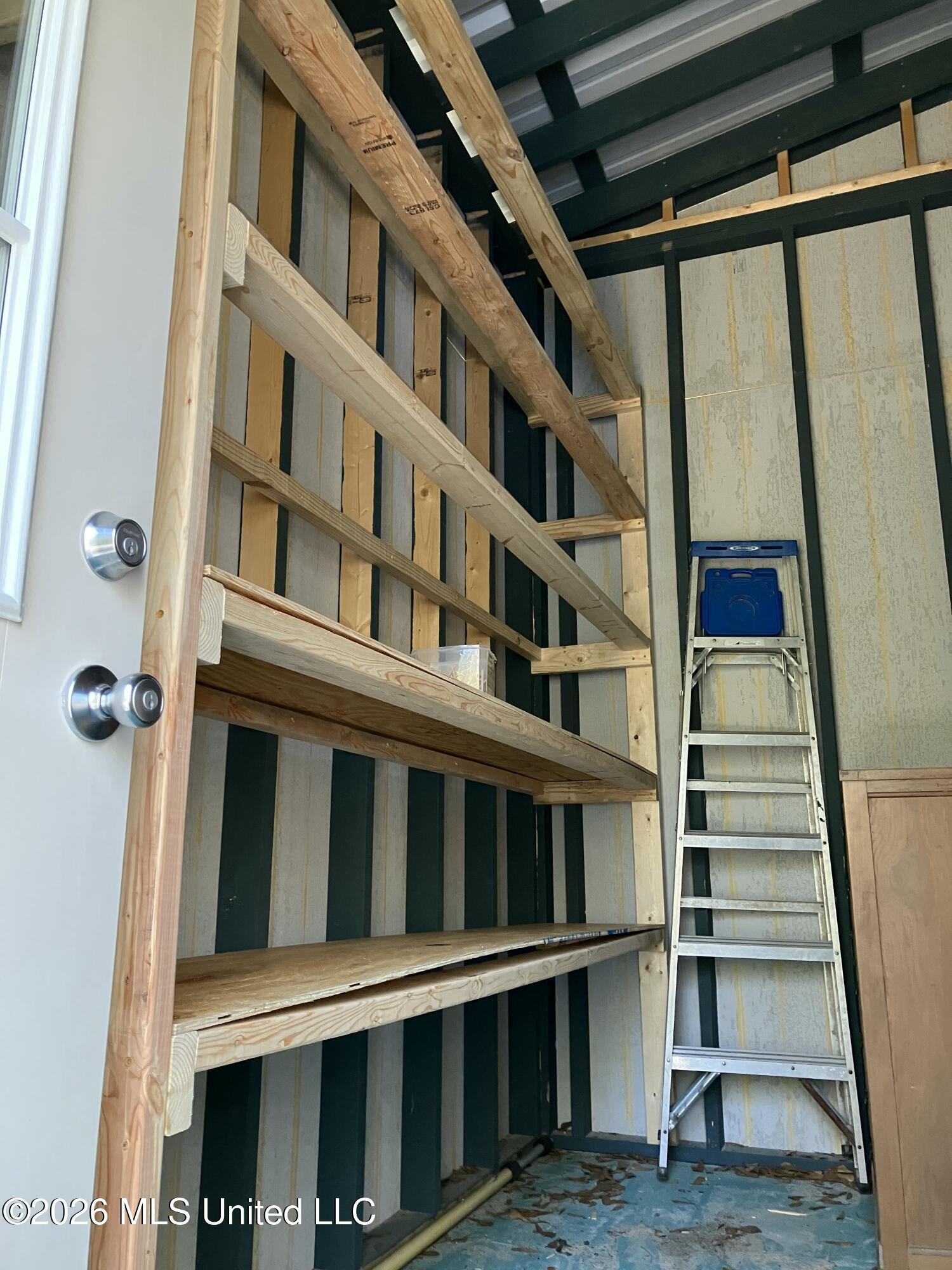 11045 Lower Bay Road Property Photo 4